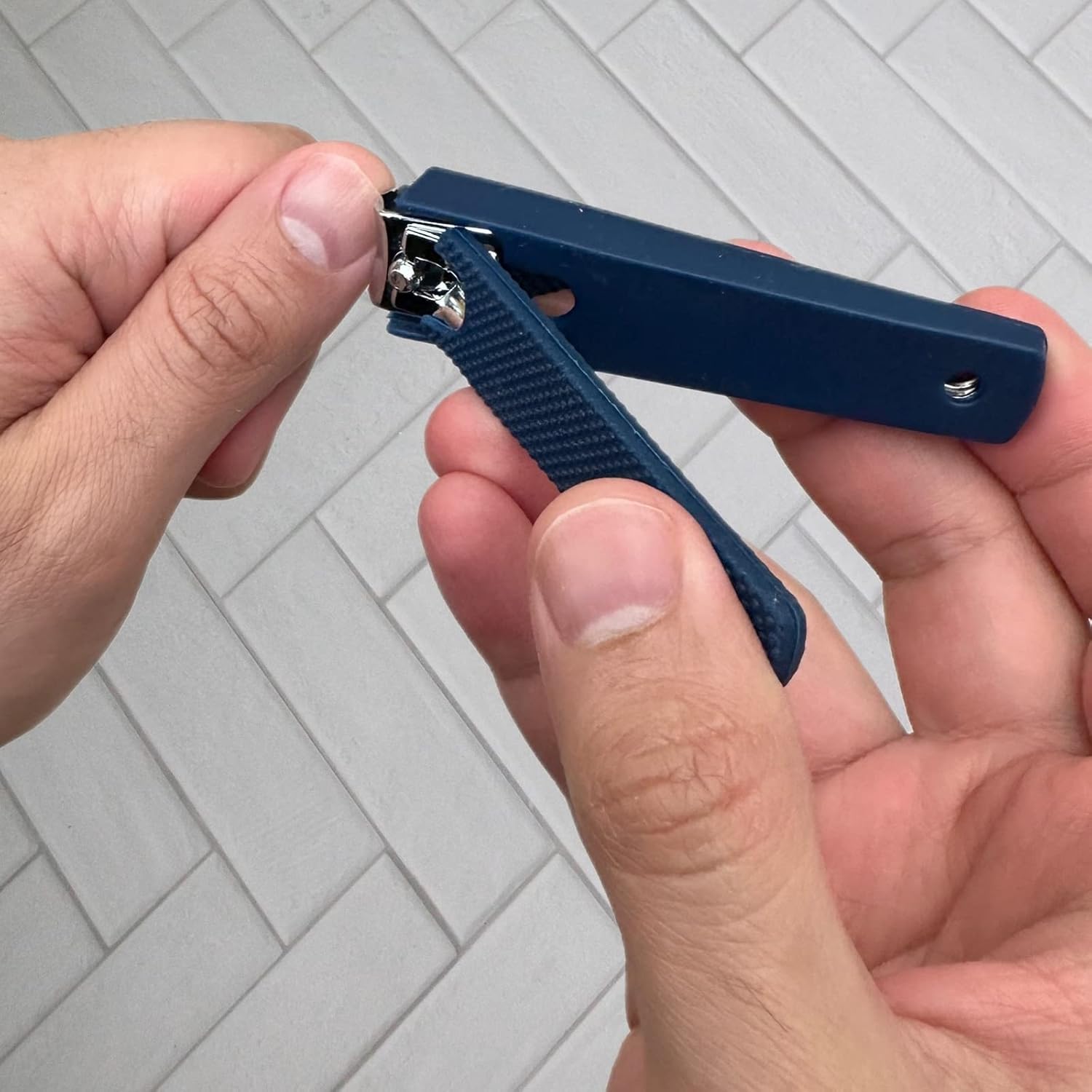 Large Navy Comfort Hold Nail Clippers with Non-Slip Grip and Built-in Catcher for Easy Use - Image 6