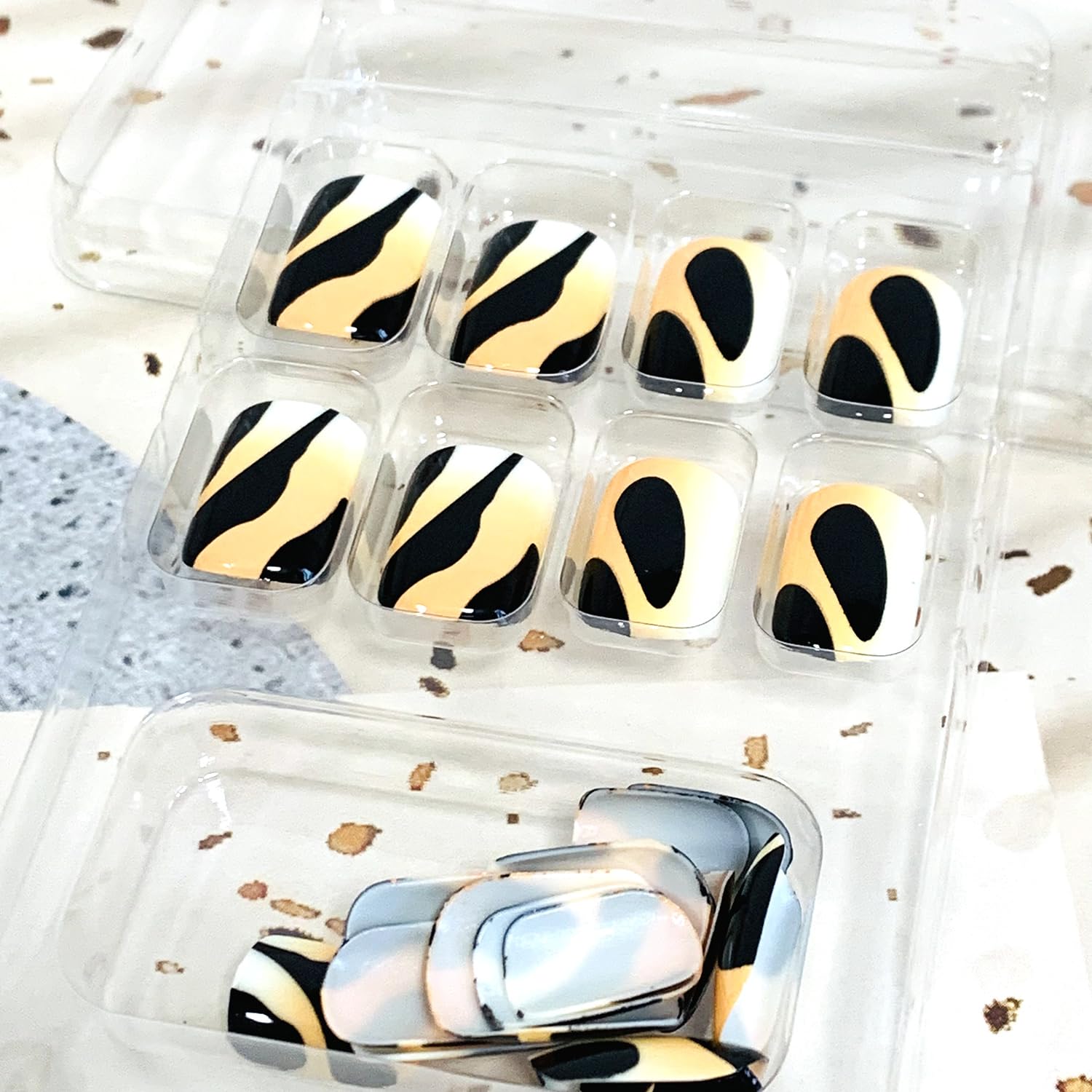 Vezocim Fall Press on Nails Square Short, 24Pcs Glossy Artificial Fake Nails with Black and Yellow Designs, Full Cover Acrylic Coffin False Fingernails with Charm for Women Girls - Image 5
