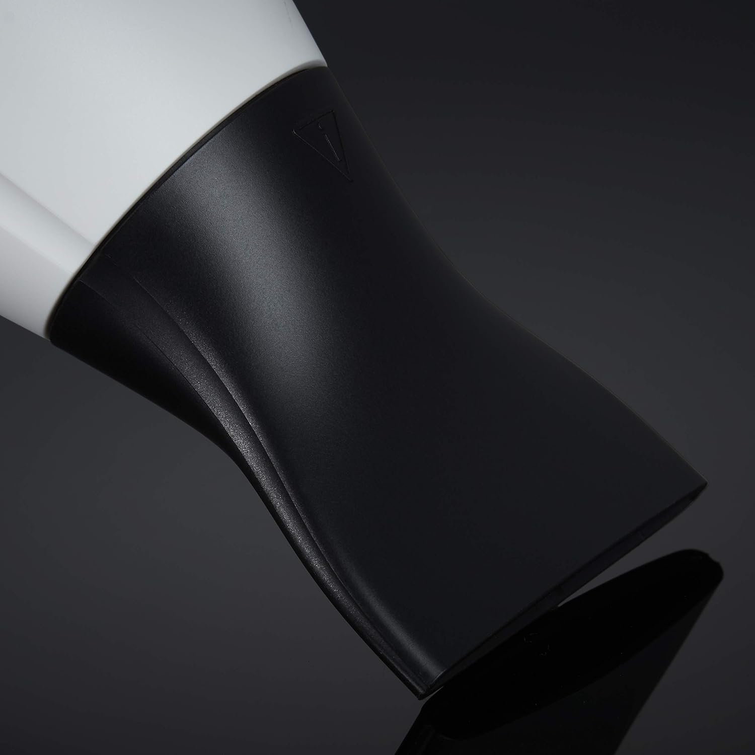 ghd Helios Hair Dryer Wide Styling Nozzle Attachment for Effortless Blowouts - Image 3