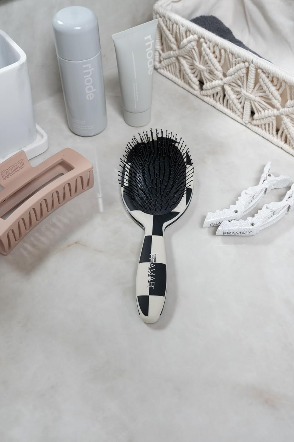 FRAMAR Checkered Print Hair Brush Detangler – Wet Hair Brushes For Women, Womens Hair Brush, Black and White Checkered Hair Accessories, Hairbrush For Women, Cepillos Para Cabello – Detangle Brush - Image 8