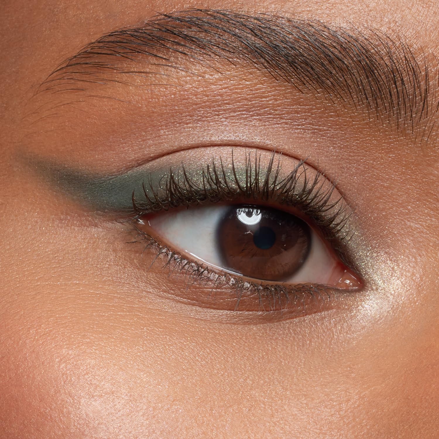 essence | Lash Princess False Lash Effect Mascara Brown (1 Pack) | Intense Volume, Length & Definition | Vegan, Cruelty Free & Paraben Free - Image 4