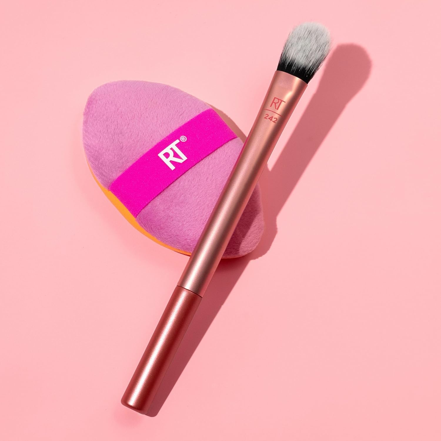 Real Techniques Precision Perfection Duo, Viral Kitten Paw Concealer Brush & Dual-Sided Powder Puff For Powder & Foundation, Travel Friendly Makeup Brush Set, Cruelty-Free, 2 Piece Set - Image 8