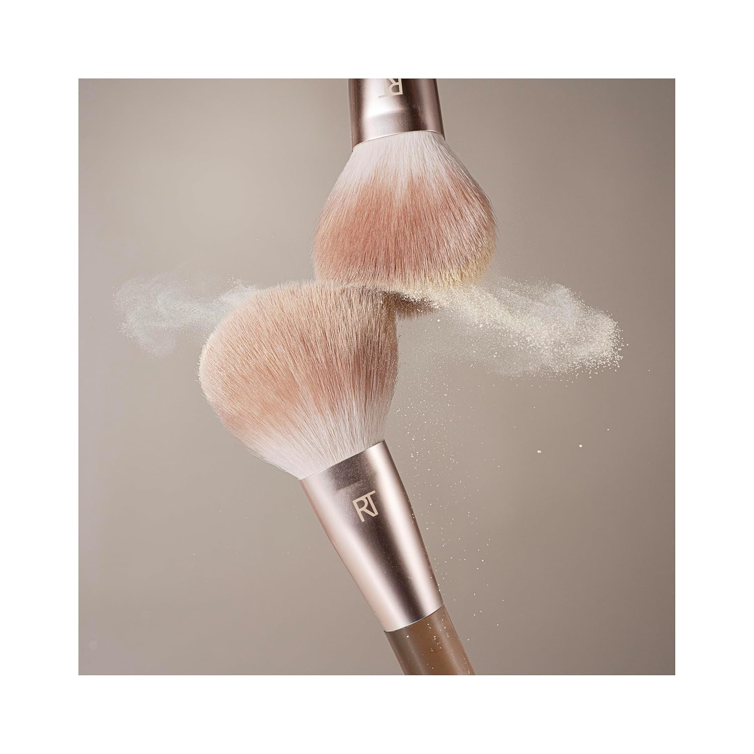 Hazy Finish Powder Brush by Real Techniques - Image 6
