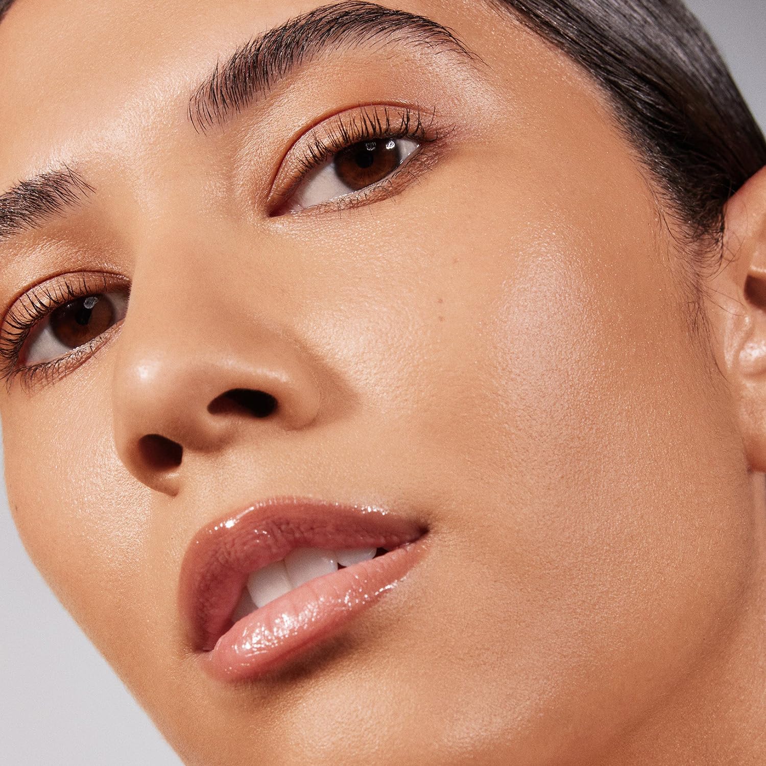 Morphe Lightform Dewy Foundation - Extended Hydration Foundation Makeup with a Lasting, Natural Radiant Finish - Long-Wearing Formula with Buildable, Medium Coverage - Medium 11N (1.01 fl oz) - Image 3