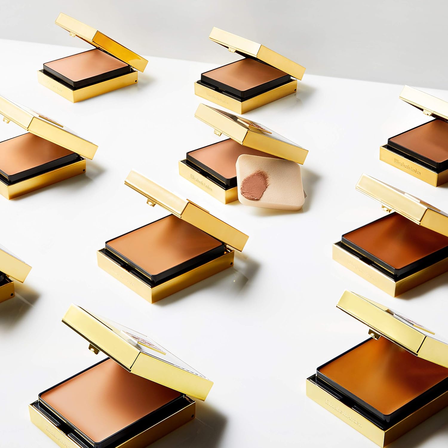 Elizabeth Arden Flawless Finish Sponge-On Cream Makeup, Longwear Moisturizing Medium-to-Full Coverage, 0.8 oz - Image 5