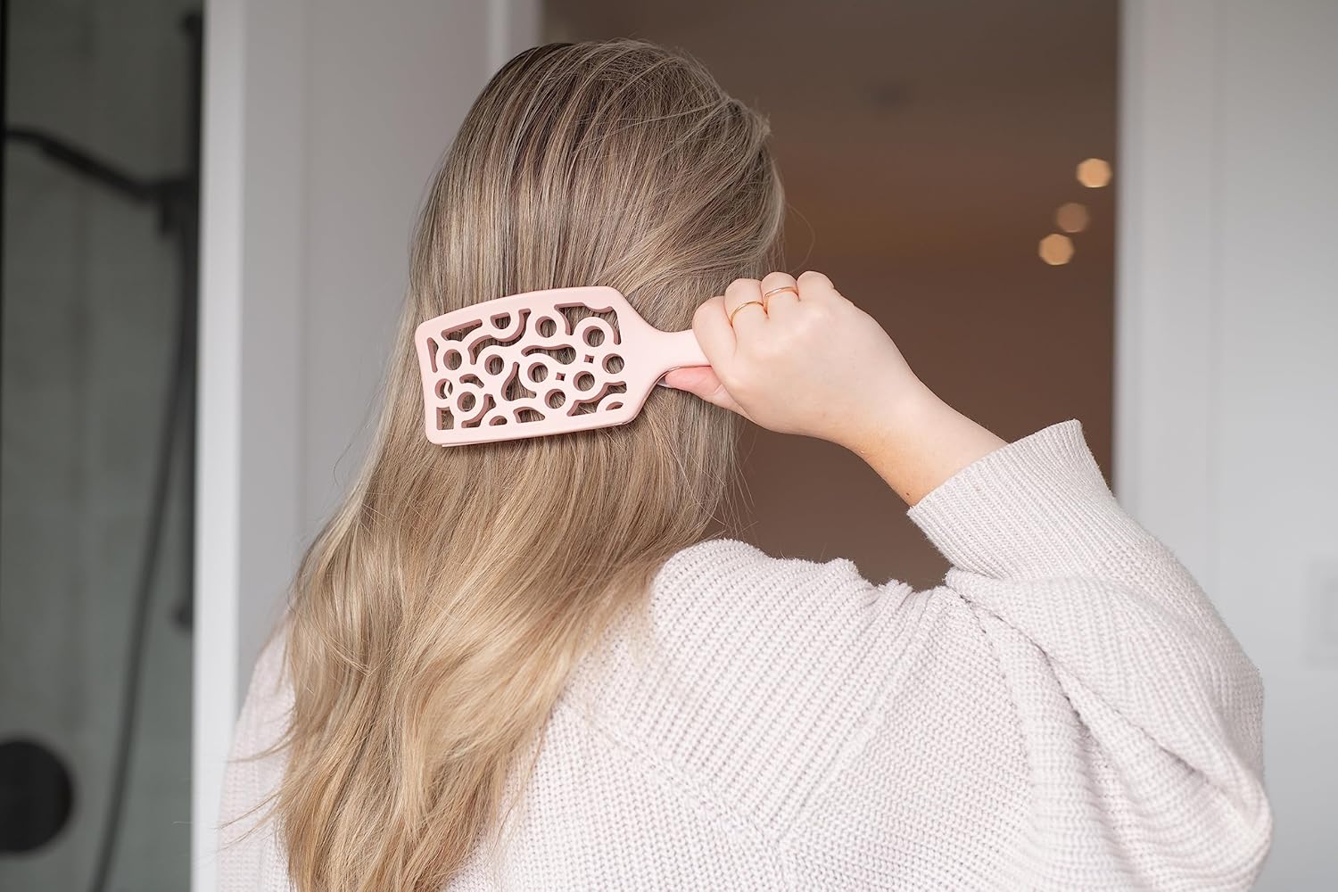FRAMAR Professional Vented Hair Brush – Curved Hair Brush For Blow Drying, Wet Paddle Brush For Hair, Vent Brush For Blow Drying, Wet Hairbrush For Women – Heat Resistant - Champagne - Image 7