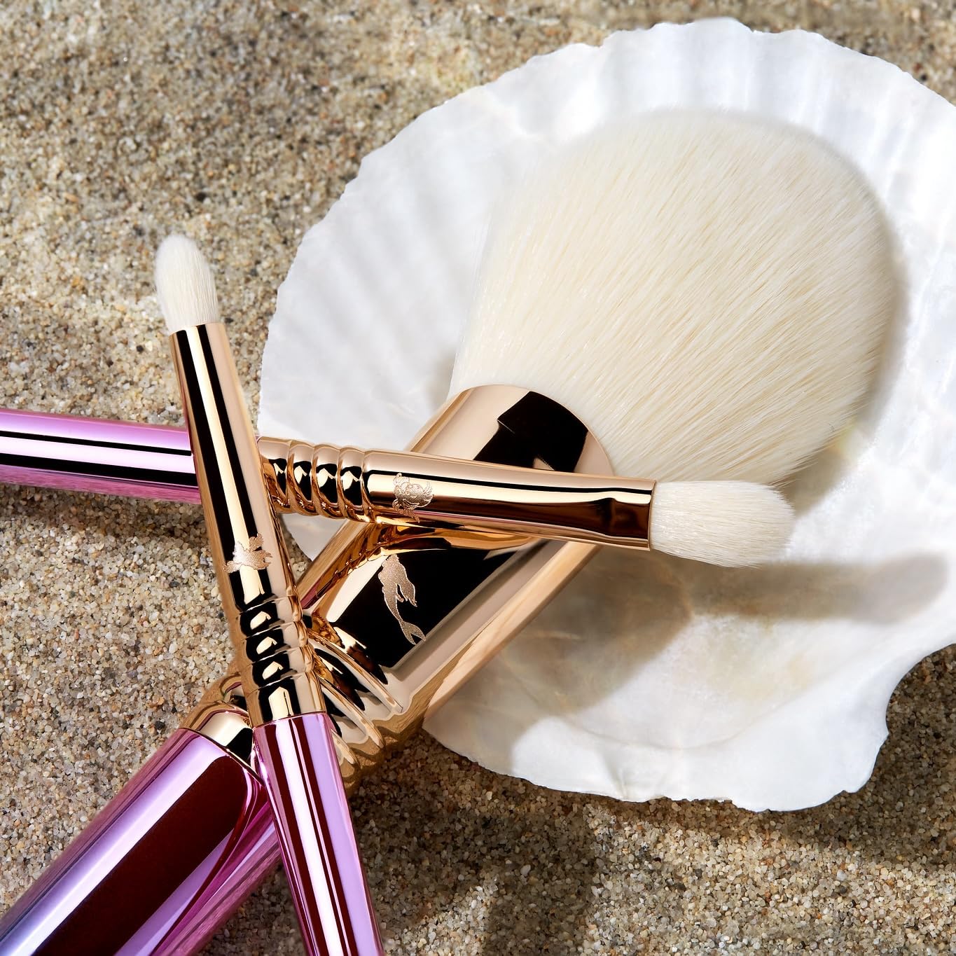 Sigma Beauty The Little Mermaid Makeup Brush Set - Face and Eye Shadow Brushes - Hypoallergenic Blending + Beauty Bag - Image 5
