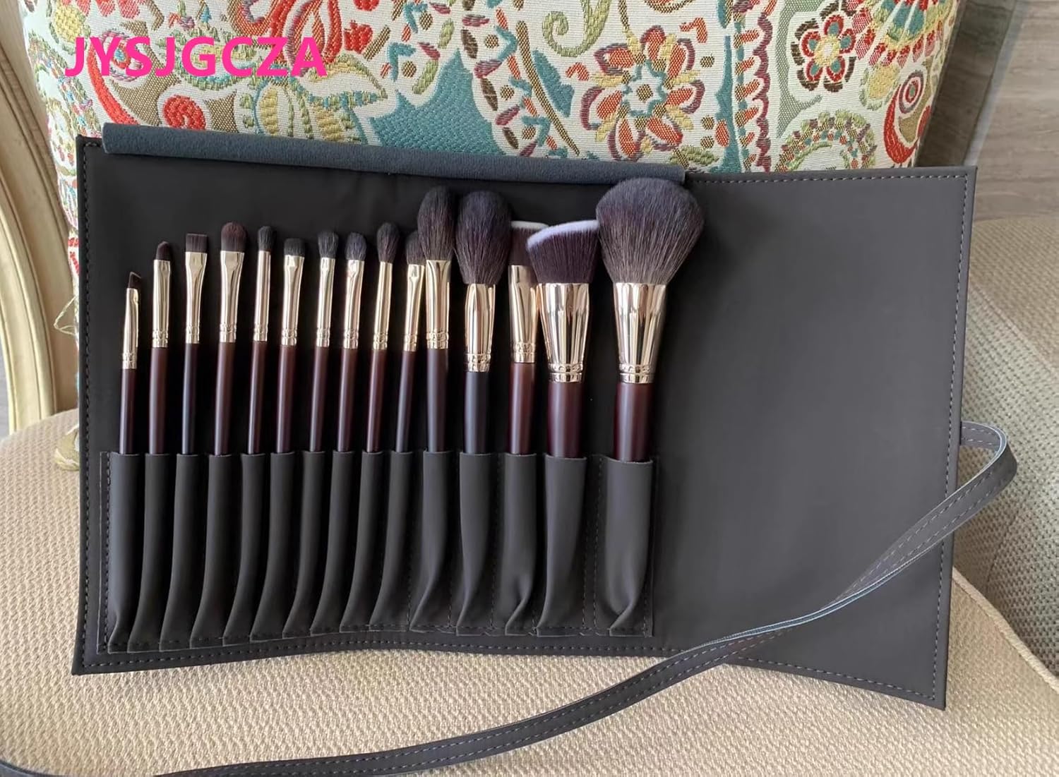 Professional makeup brush set with makeup bag. Includes Brushes for Contouring, Highlighting, Eyeshadow, Foundation & More. 15 Pcs Wool makeup brush - Image 3