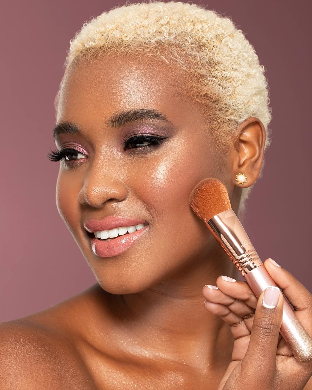 Sigma Beauty F47 Multitasker Makeup Brush – Multi-Use Face Makeup Brush for Blending, Contouring, & Buffing, Use with Foundation, Blush, Bronzer, Contour, or Highlighter (1 Brush) - Image 7