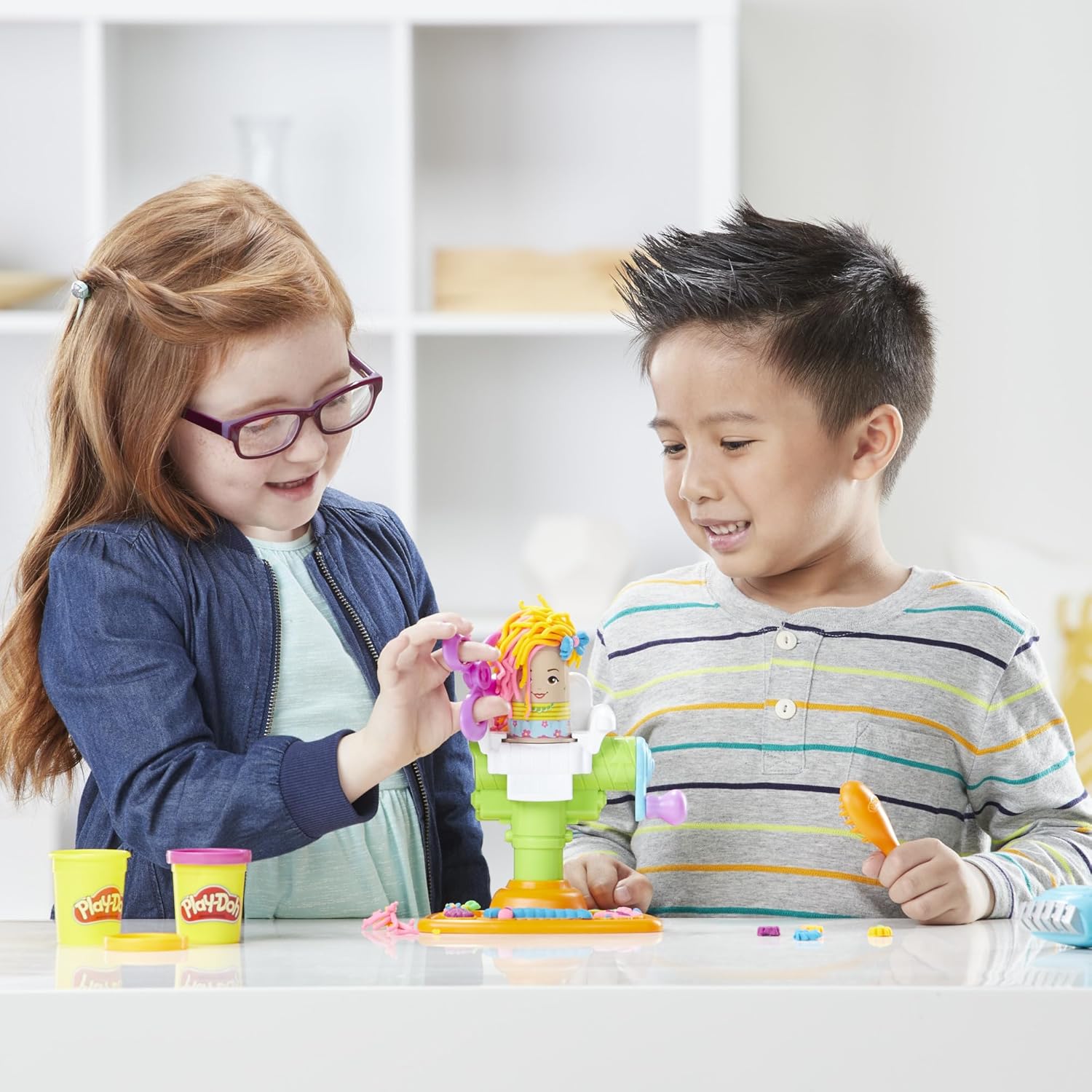 Play-Doh Buzz 'n Cut Fuzzy Pumper Barber Shop Set, Electric Buzzer, 5 Colors of 2-Ounce Cans, Preschool Toys, Christmas Gifts Girls & Boys, Ages 3+ (Amazon Exclusive) - Image 13
