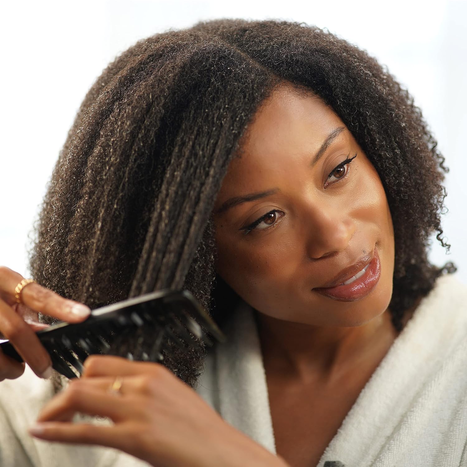 African Pride Moisture Miracle Pre-Shampoo Hair Detangler with Aloe & Coconut Water | Minimizes Breakage, Hydrates & Strengthens | Pre-Poo Treatment for Natural Coils & Curls | 18 oz. - Image 6