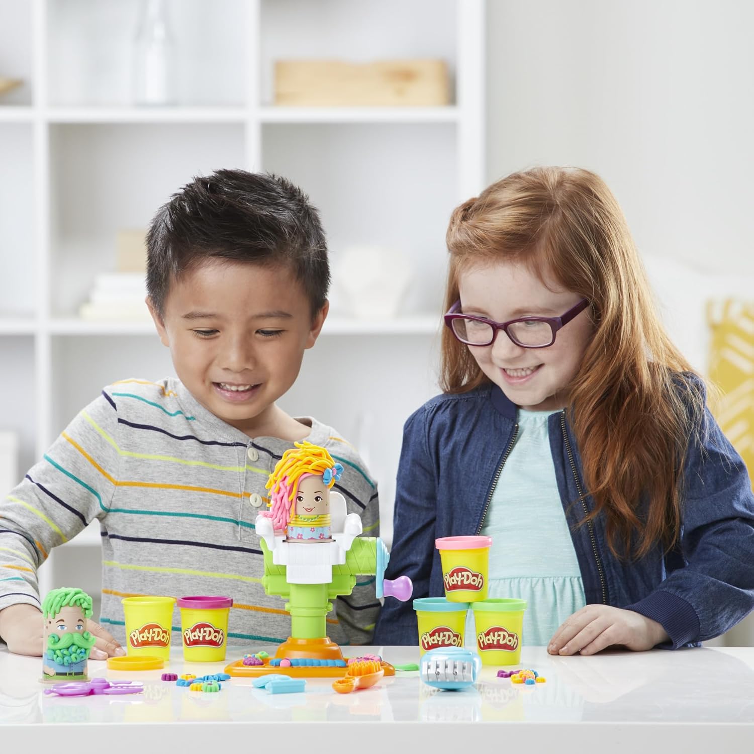 Play-Doh Buzz 'n Cut Fuzzy Pumper Barber Shop Set, Electric Buzzer, 5 Colors of 2-Ounce Cans, Preschool Toys, Christmas Gifts Girls & Boys, Ages 3+ (Amazon Exclusive) - Image 19