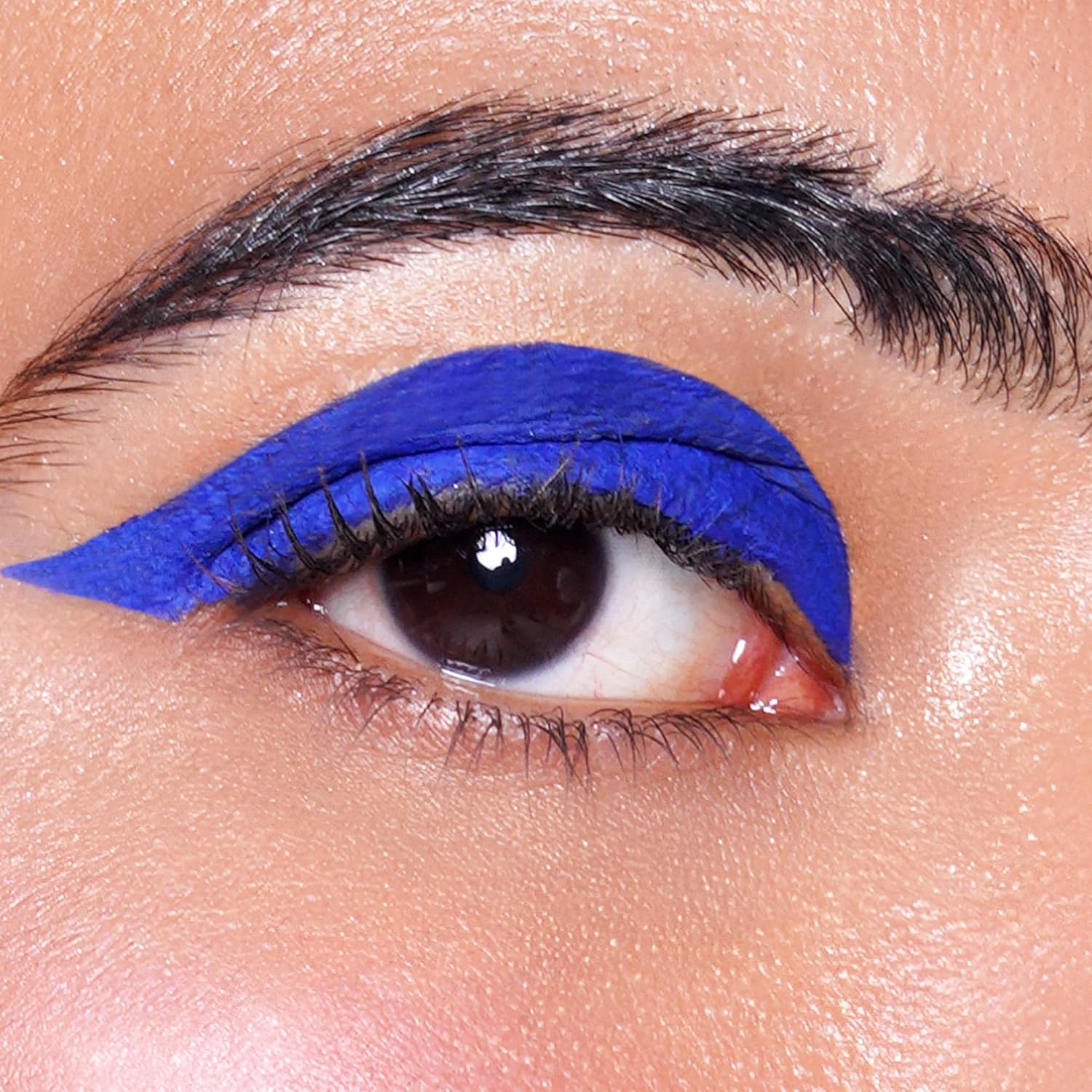 Ultimate Eye Liner - Innovative Applicator - Long-Lasting Formula - Liquid Eyeliner Waterproof and Sweat-Proof - 003 Matte Blue - 0.08 oz - Image 4