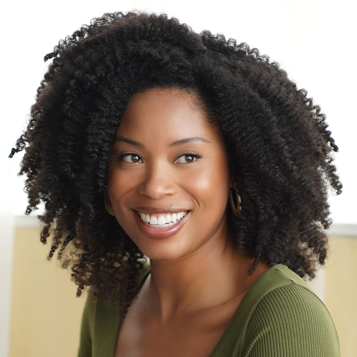African Pride Moisture Miracle Pre-Shampoo Hair Detangler with Aloe & Coconut Water | Minimizes Breakage, Hydrates & Strengthens | Pre-Poo Treatment for Natural Coils & Curls | 18 oz. - Image 7