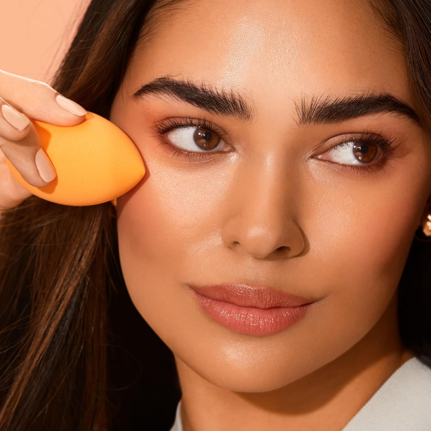Real Techniques 6 Piece Everyday Essentials Makeup Brush Set, Includes 4 Brushes & 2 Makeup Sponges, For Foundation, Blush, Bronzer, Contour, Eyeshadow, & Powder, Travel Gift Set, Cruelty-Free & Vegan - Image 13