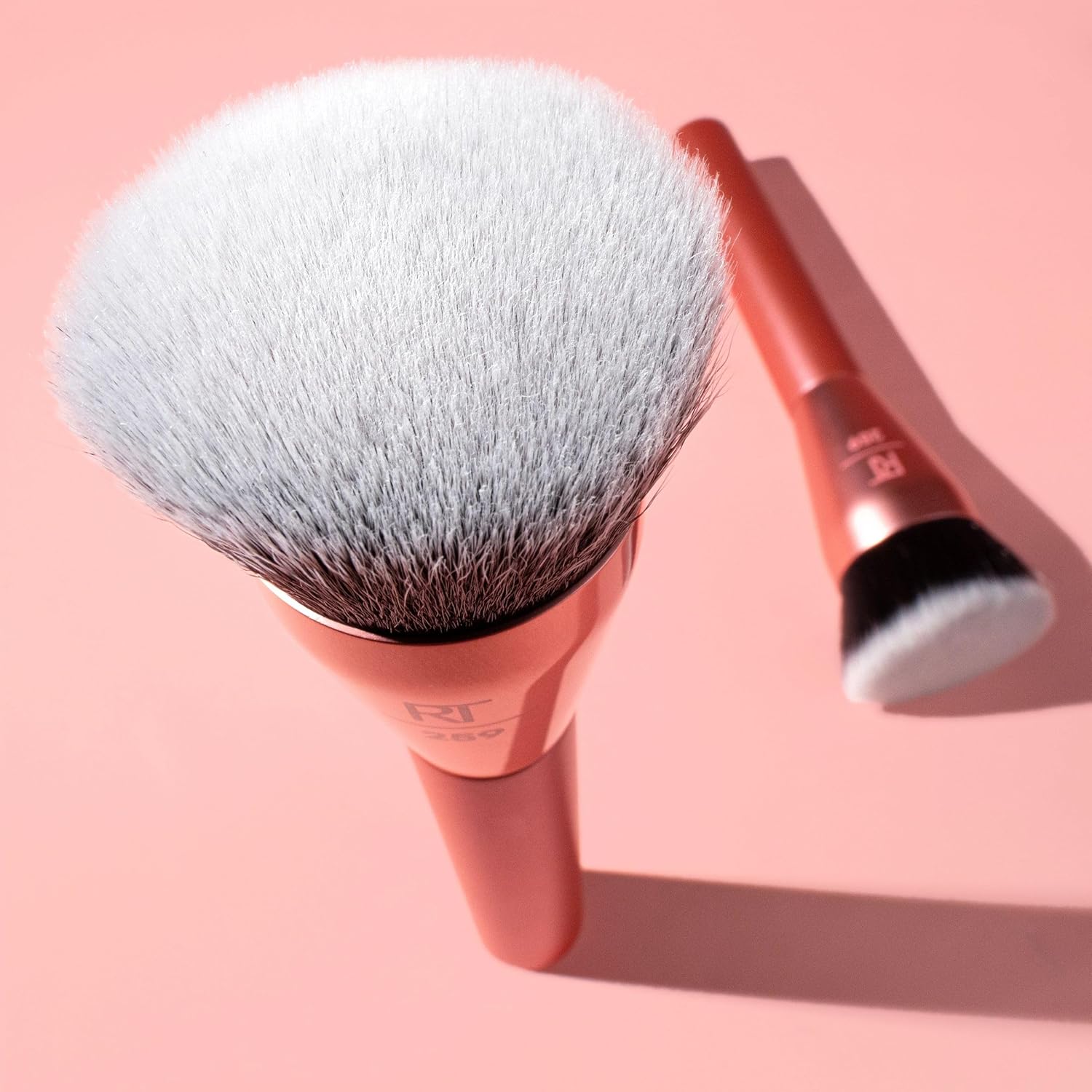 Real Techniques Glow Round Base Makeup Brush, For Liquid & Cream Makeup, Flat Top Foundation Brush For Buffing & Blending Up Coverage, Dense, Synthetic Bristles, Vegan & Cruelty Free, 1 Count - Image 8