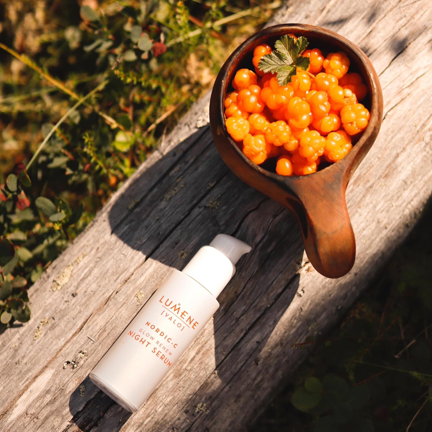 Lumene Nordic-C Skin Glow Renew Night Serum - Overnight Face Exfoliant + Hydrating Serum - Naturally Peeling AHA + Gentle PHA Combined with Face Brightening Vitamin C (1oz) - Image 7