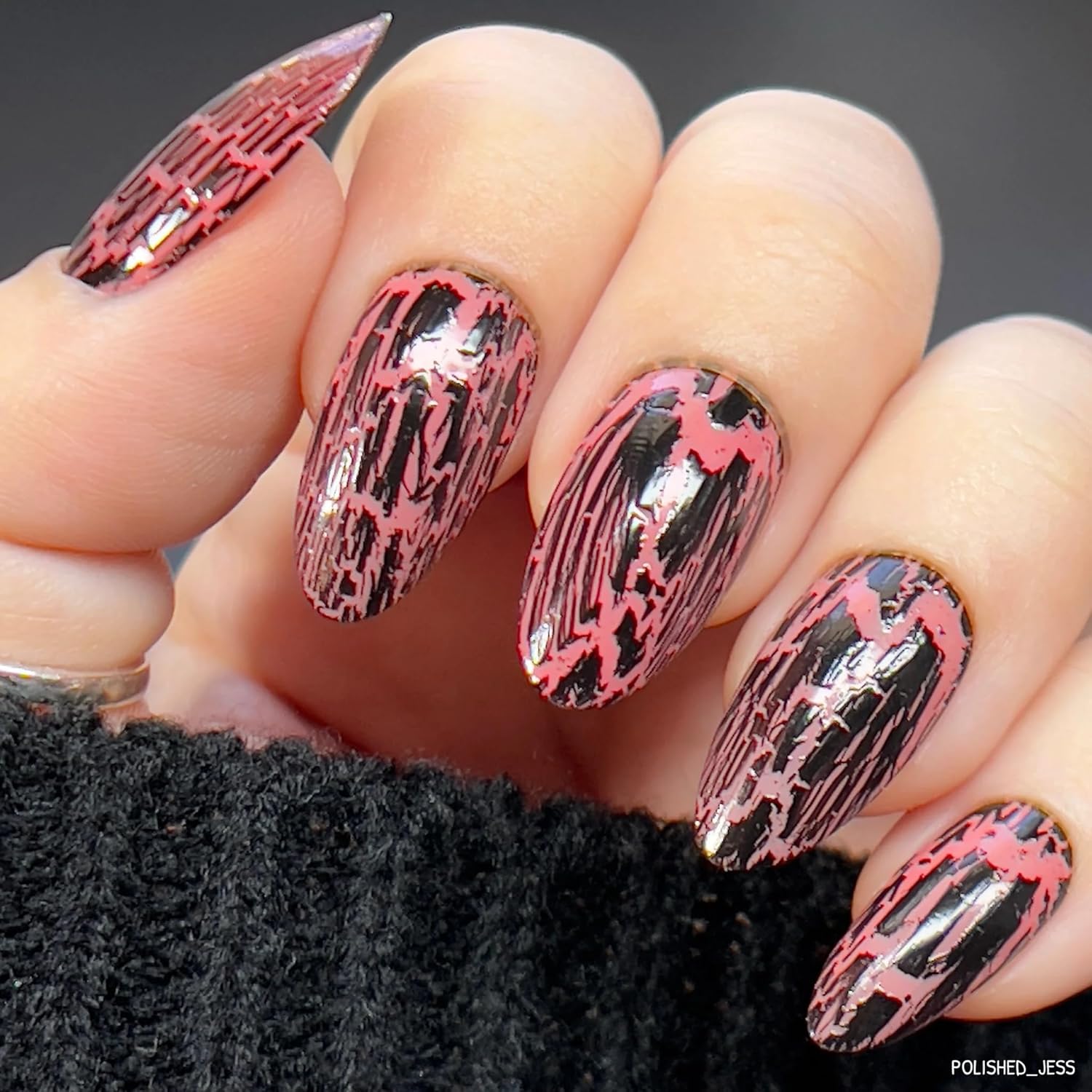 Shattered Dreams Black Crackle Nail Polish Topper 15ml/.5oz, Non-Gel, 10-Free, Quick Dry, Self-Leveling - Image 4