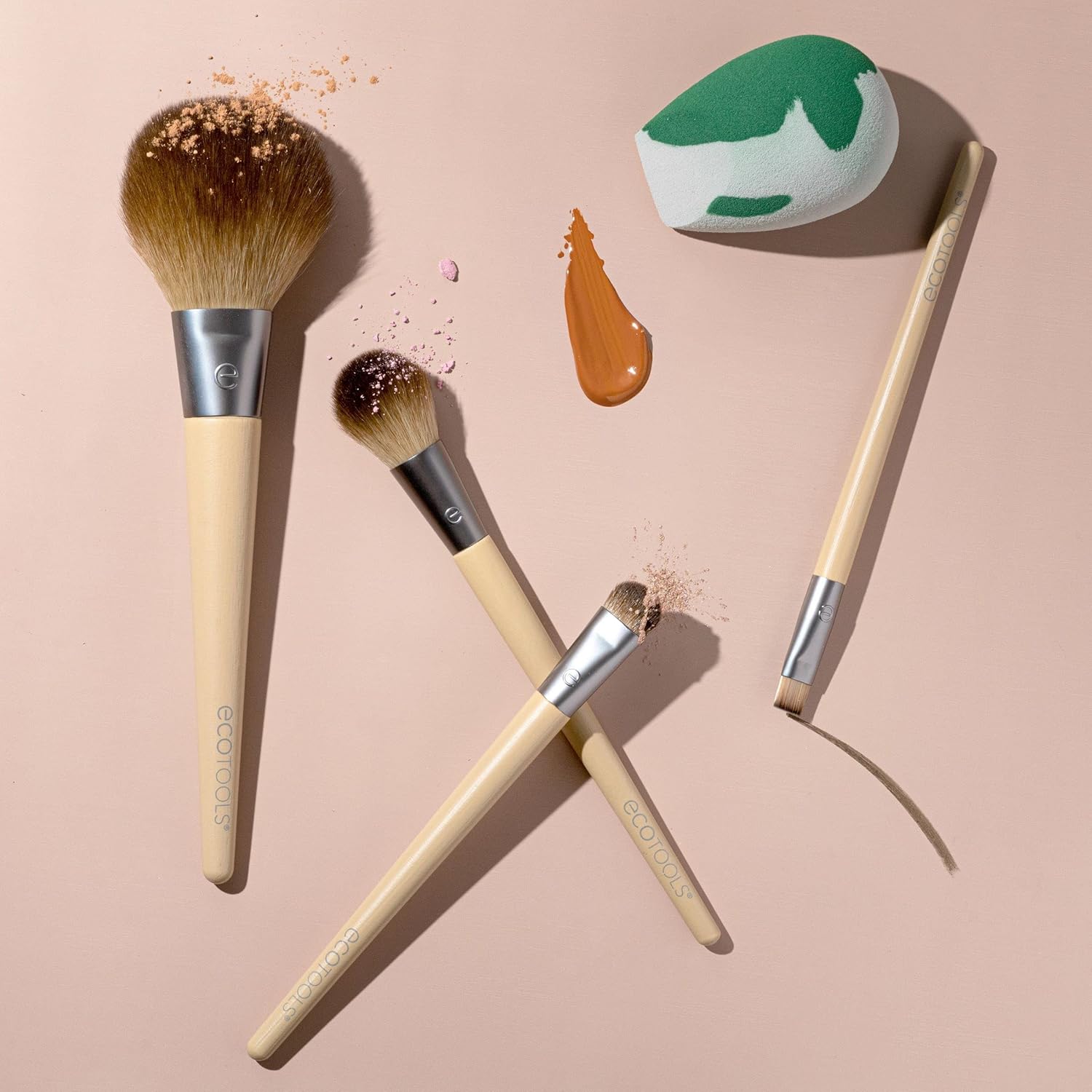 EcoTools Core Five Makeup Brush and Sponge Kit, For Eyeshadow, Blush, Bronzer, Eyeliner, & Foundation, Makeup Blending Sponge, Brush Essentials, 5 Piece Set Tan - Image 5