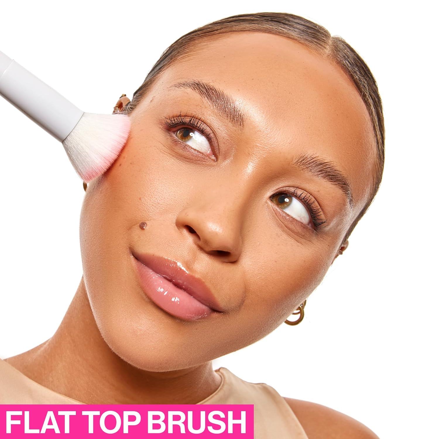 wet n wild Kabuki Brush, Flat Top for All Formulas, Densely-Packed Synthetic Bristles, Ergonomic Handle for Comfortable Control - Image 3