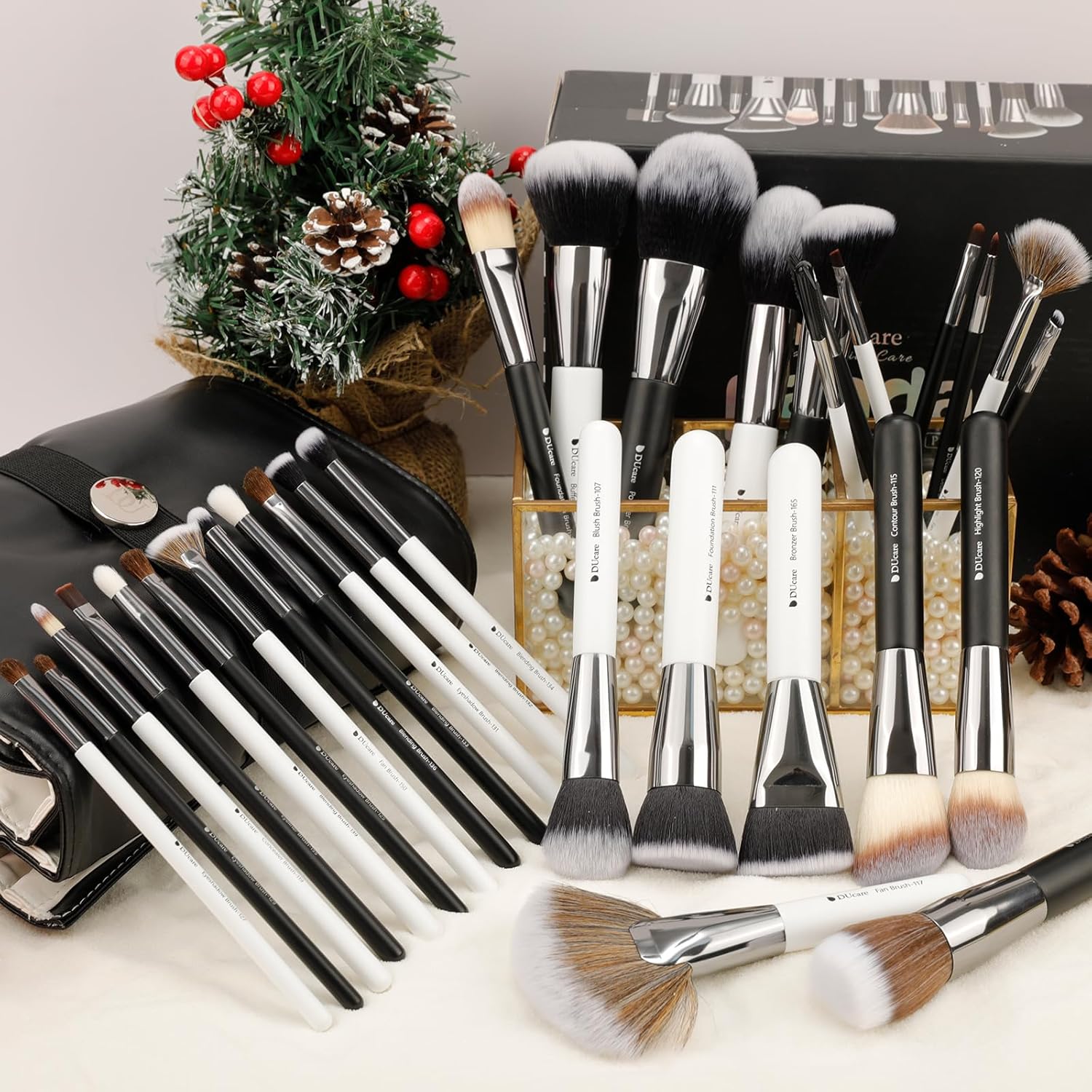 DUcare Professional Makeup Brushes 31Pcs Panda Series Makeup Brush Set Kabuki Foundation Blending Face Powder Blush Concealers Eye Shadows With Leather Case Organizer - Image 8