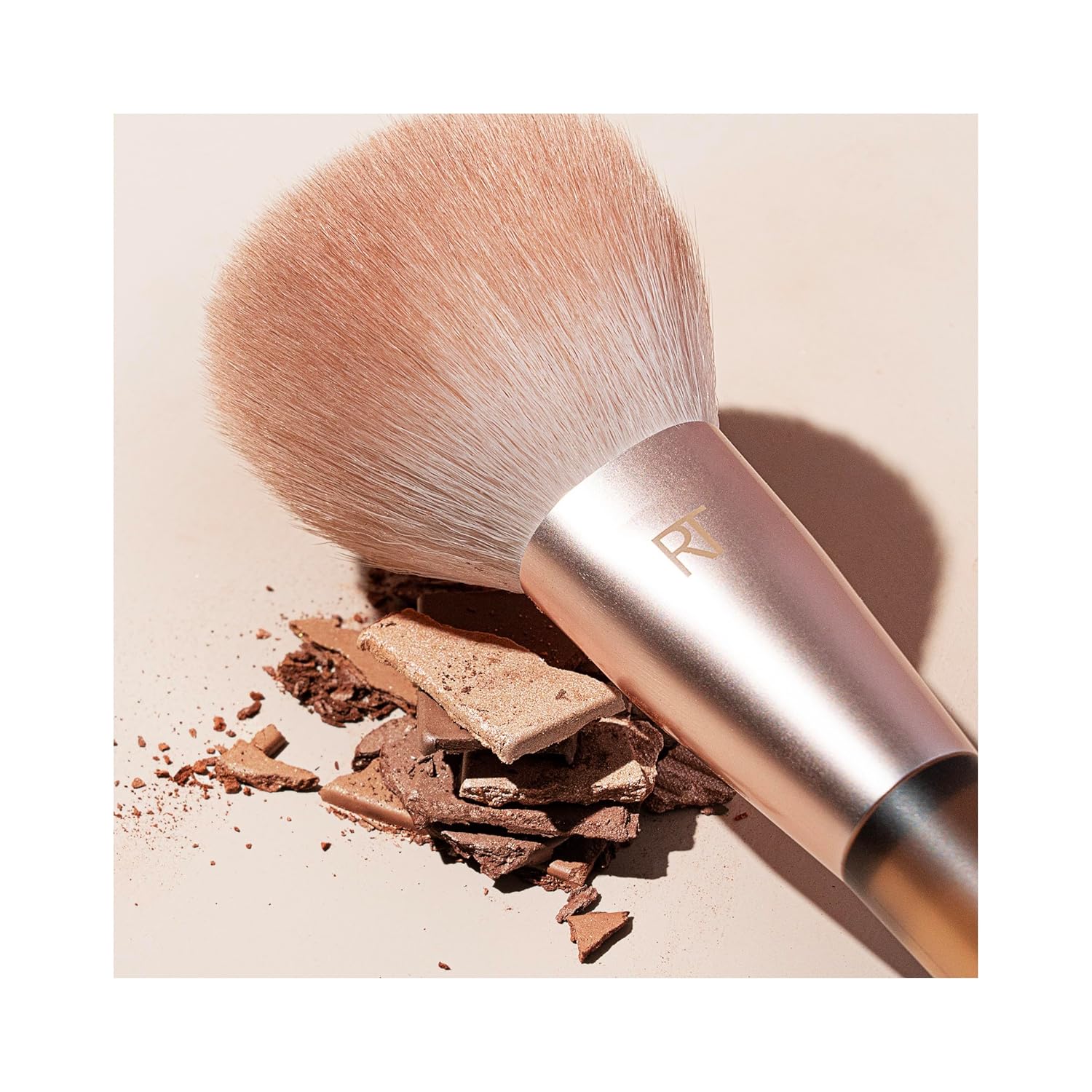 Hazy Finish Powder Brush by Real Techniques - Image 5