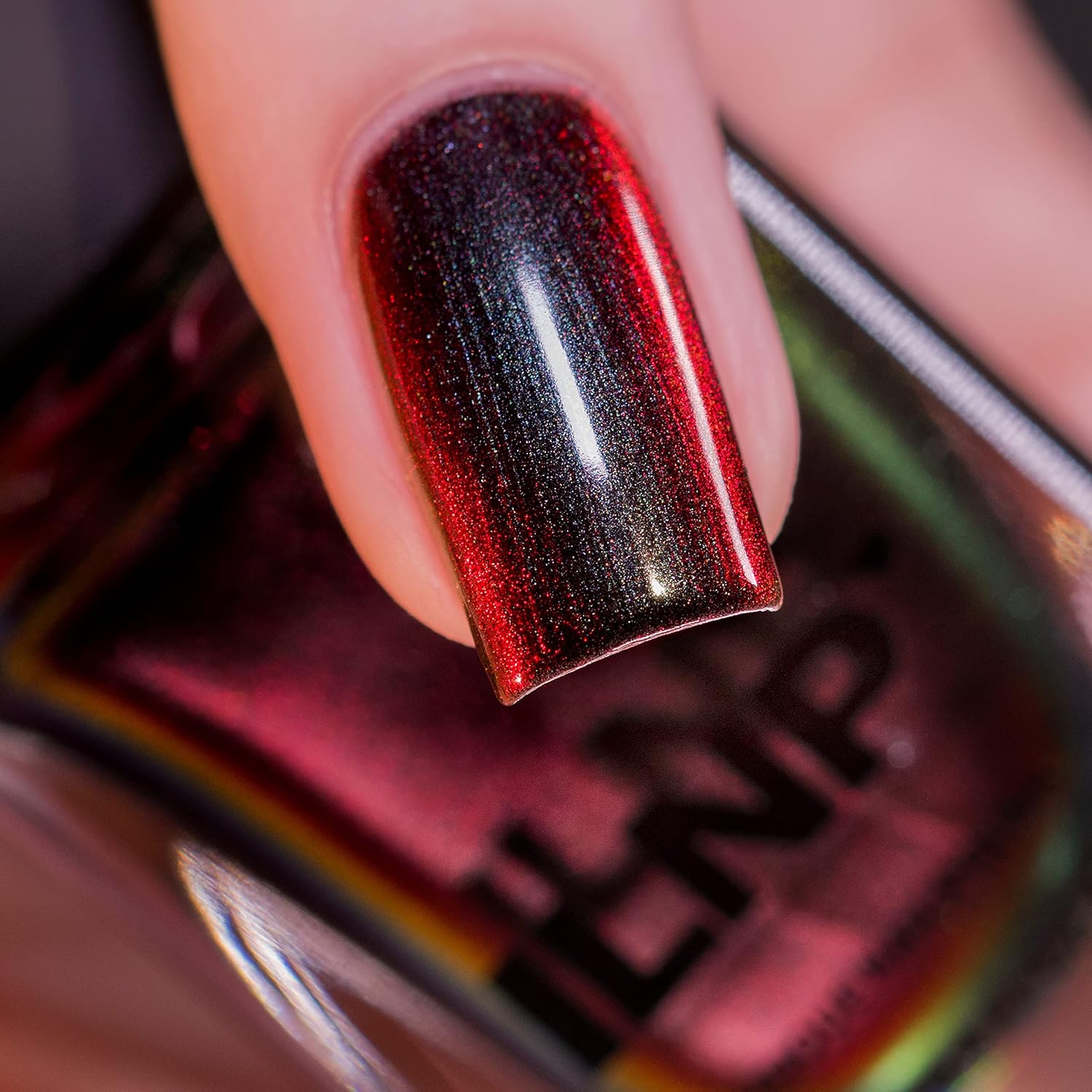 ILNP Eclipse - Black to Red Ultra Chrome Nail Polish - Image 2