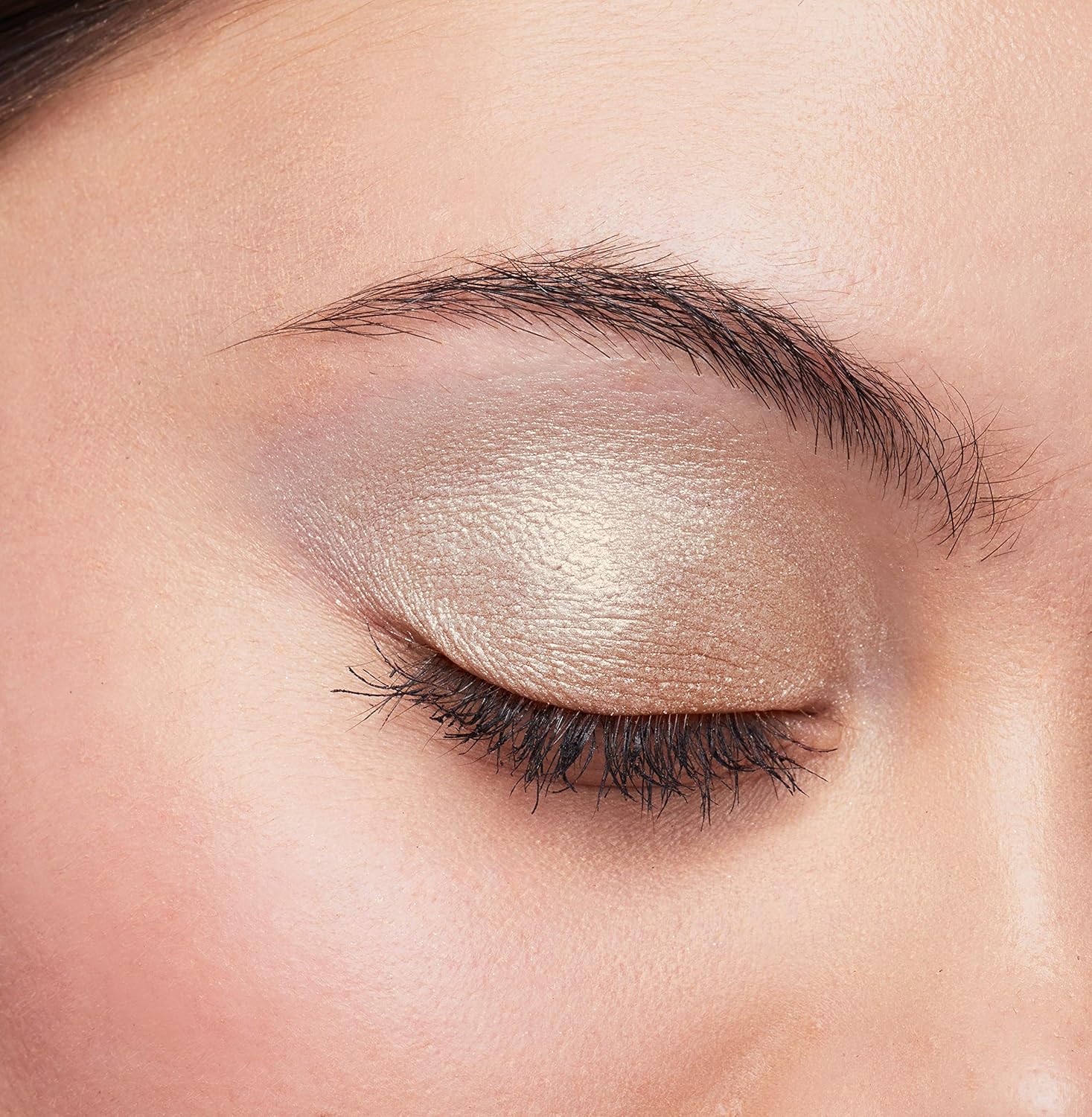 L'Oreal Paris Brilliant Eyes Shimmer Liquid Eye Shadow, Longwearing Lasting Shimmer, Crease Resistant, Flake-Proof, Precision Applicator, Quick Dry, Non-Greasy, Crystal Shine, 0.1 oz. - Image 9