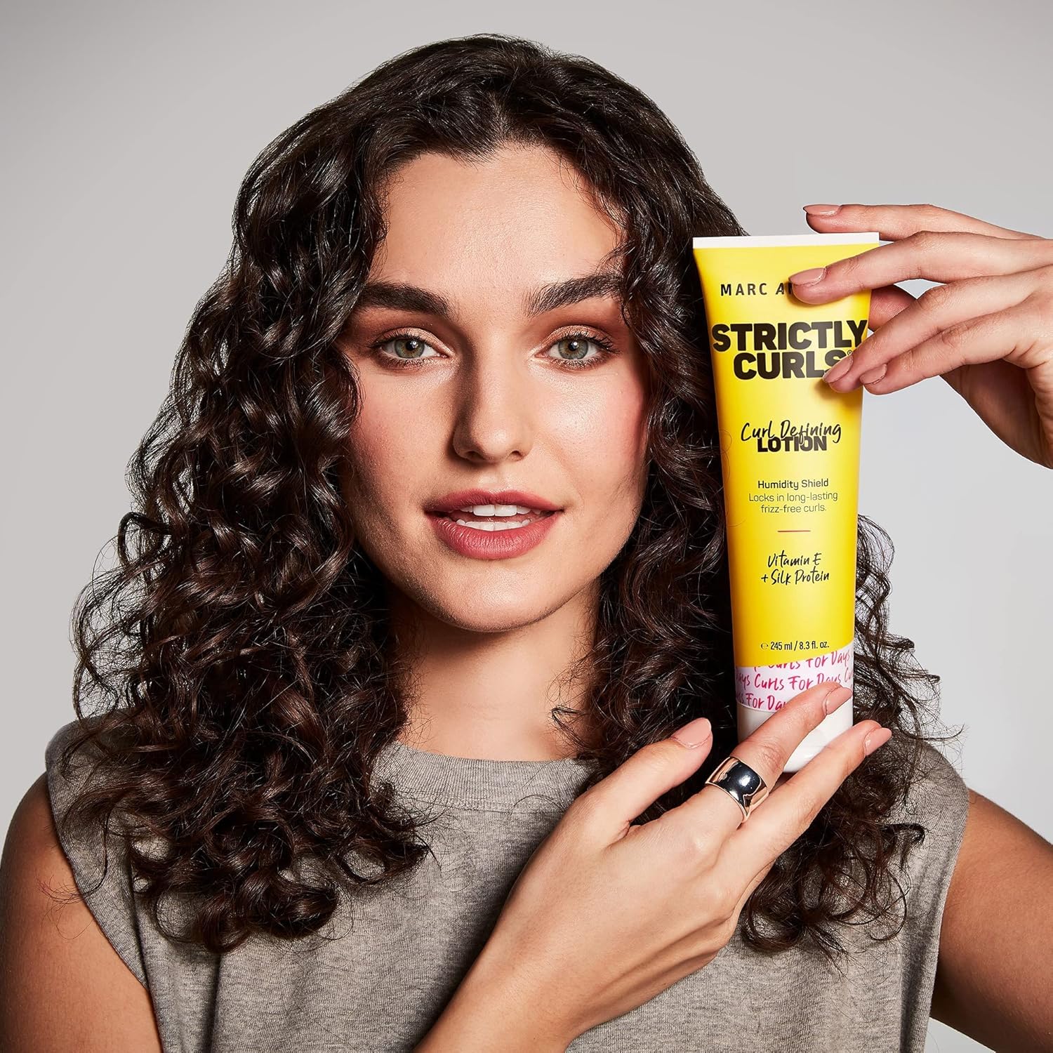 Marc Anthony Curl Defining & Enhancing Lotion, Strictly Curls - Moisturizing Detangler with Vitamin E & Silk Protein for Long-Lasting Frizz-Free - Bounce & Shine For Wavy, Dry or Damaged Hair - Image 9