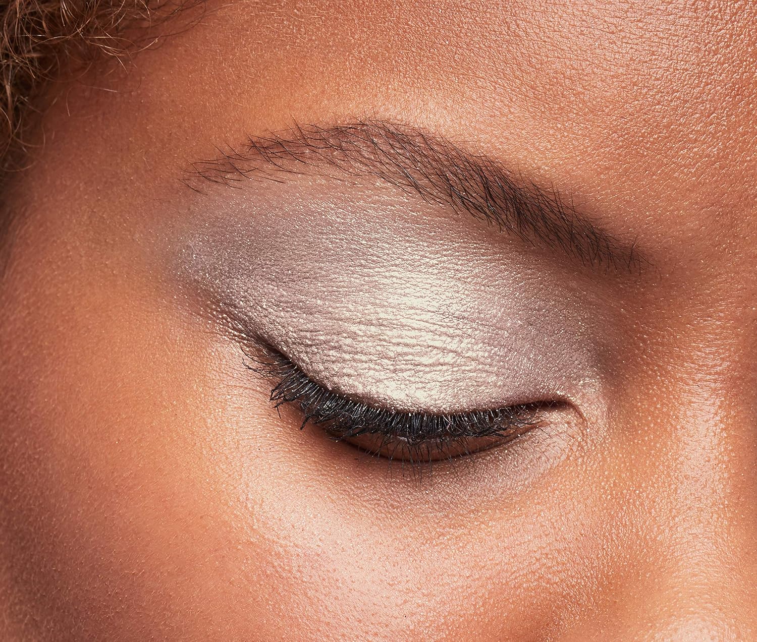 L'Oreal Paris Brilliant Eyes Shimmer Liquid Eye Shadow, Longwearing Lasting Shimmer, Crease Resistant, Flake-Proof, Precision Applicator, Quick Dry, Non-Greasy, Diamond Drop, 0.1 oz. - Image 8
