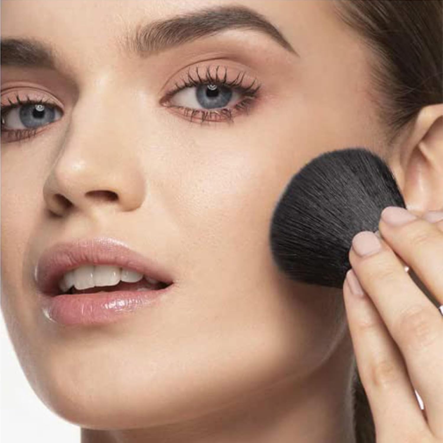 ARTDECO Mineral Powder Foundation - soft ivory – loose setting powder for a smooth & matte finish - medium coverage - perfect for sensitive & oily skin - makeup with zinc & magnesium - vegan - 0.53 Oz - Image 5