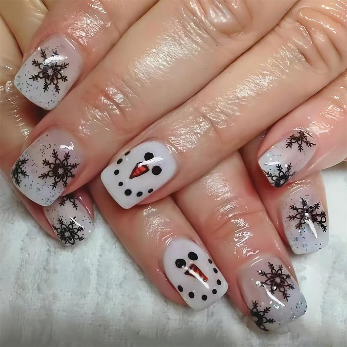 Christmas Press on Nails Square Short Fake Nails White Acrylic Glossy False Nails with Cute Snowman Designs Xmas Glue on Nails Winter Snowflake Stick on Nails for Women Girls 24Pcs