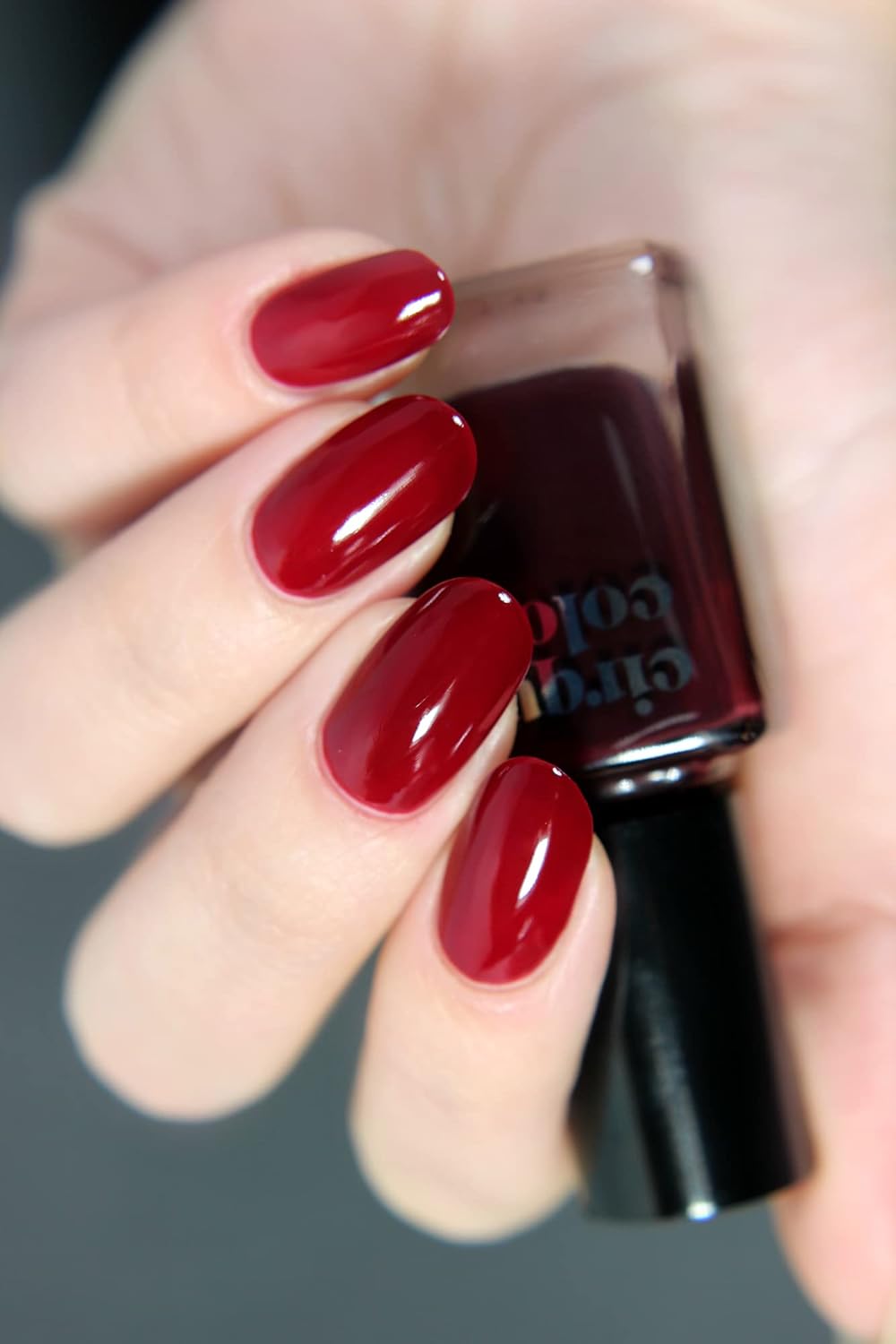Cirque Colors Thermal Temperature Color Changing Mood Nail Polish - Rothko Red - 0.37 fl. oz. (11 ml) - Vegan, Cruelty-Free, Non-Toxic Formula - Image 3