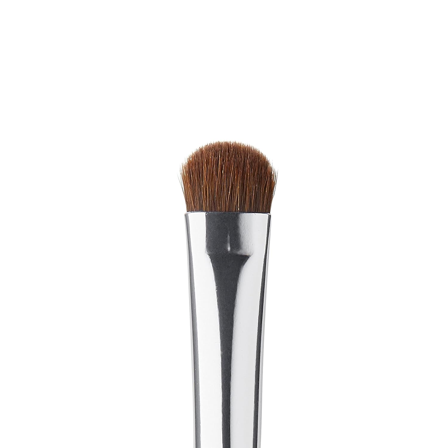 e.l.f. Eyeshadow Brush, Vegan Makeup Tool, For Precision Application and Flawless Blending, Contouring & Defining - Image 2