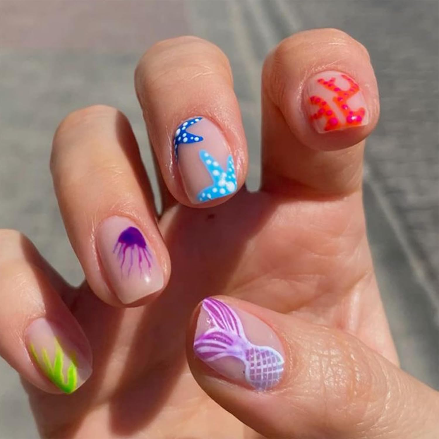 IMSOHOT Short Square Press on Nails Summer Glossy Acrylic Fake Nails with Coral, Starfish Designs Full Cover Glue on Nails Squoval Gel Aritifical False Nails for Women Girls
