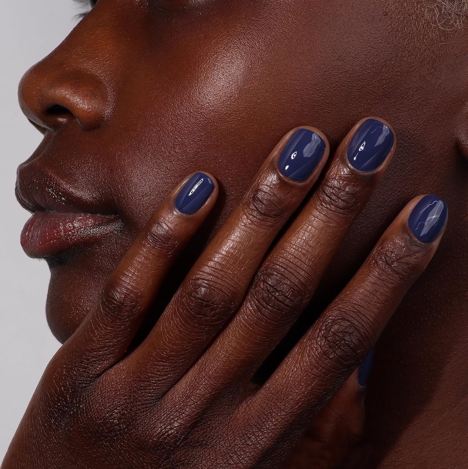 LONDONTOWN High Shine Glossy Top Coat Nail Polish, Long Lasting Wear, Vegan/Cruelty-Free Gluten-Free Formula .40fl oz - Image 6