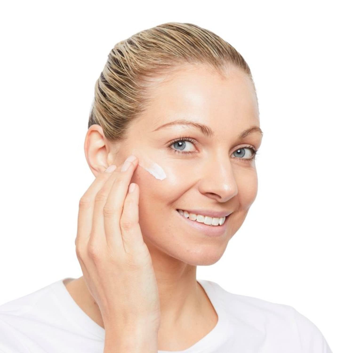 No7 Total Renewal Face Scrub - Microdermabrasion Exfoliating Face Wash & Dark Spot Corrector for Sensitive Skin - Helps to Reduce the Appearance of Fine Lines & Even Skin Tone (2.5 Oz) - Image 3