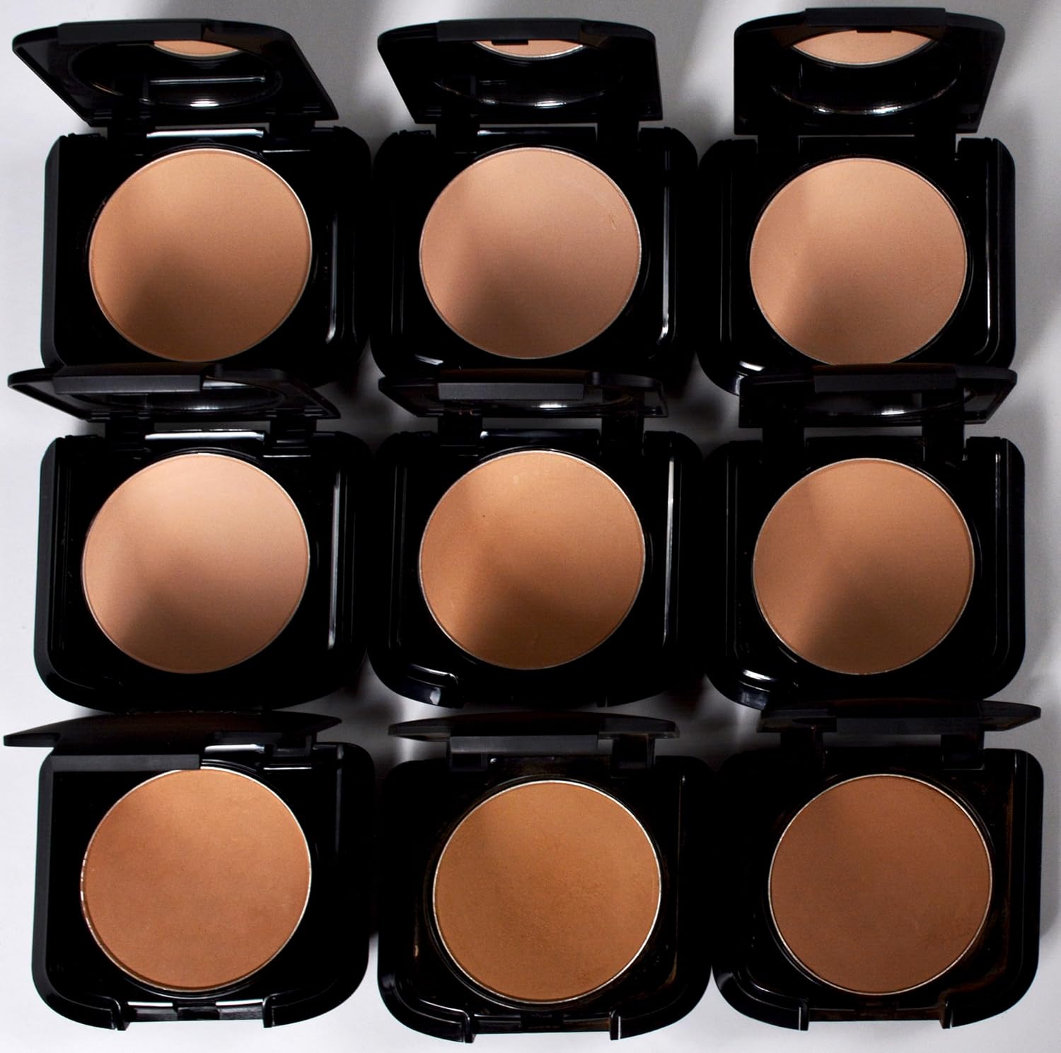 Palladio Dual Wet and Dry Foundation with sponge and Mirror, Squalane Infused, Apply Wet for Maximum Coverage or Dry for Light Finishing and Touchup, Minimize Fine Lines, All day Wear, Tawny - Image 3