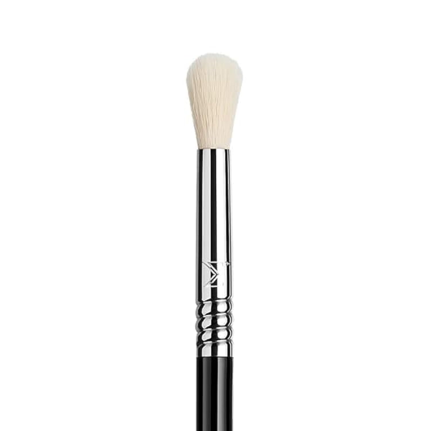 Sigma Beauty Professional E35 Tapered Blending Brush – Professional Eyeshadow Brush for Precision Eyeshadow Blending, Softens Dramatic Edges & Harsh Lines for a Well Blended Effect (1 Brush) - Image 2
