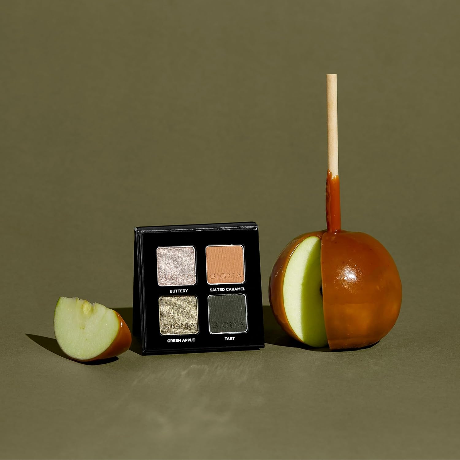 Sigma Beauty Quad Eyeshadow Palette – Makeup Eyeshadow Quad with a Buttery Soft Formula and Buildable, Blendable Shades for a Flawless Eye Look, Designed for All Day Wear (Caramel Apple) - Image 2