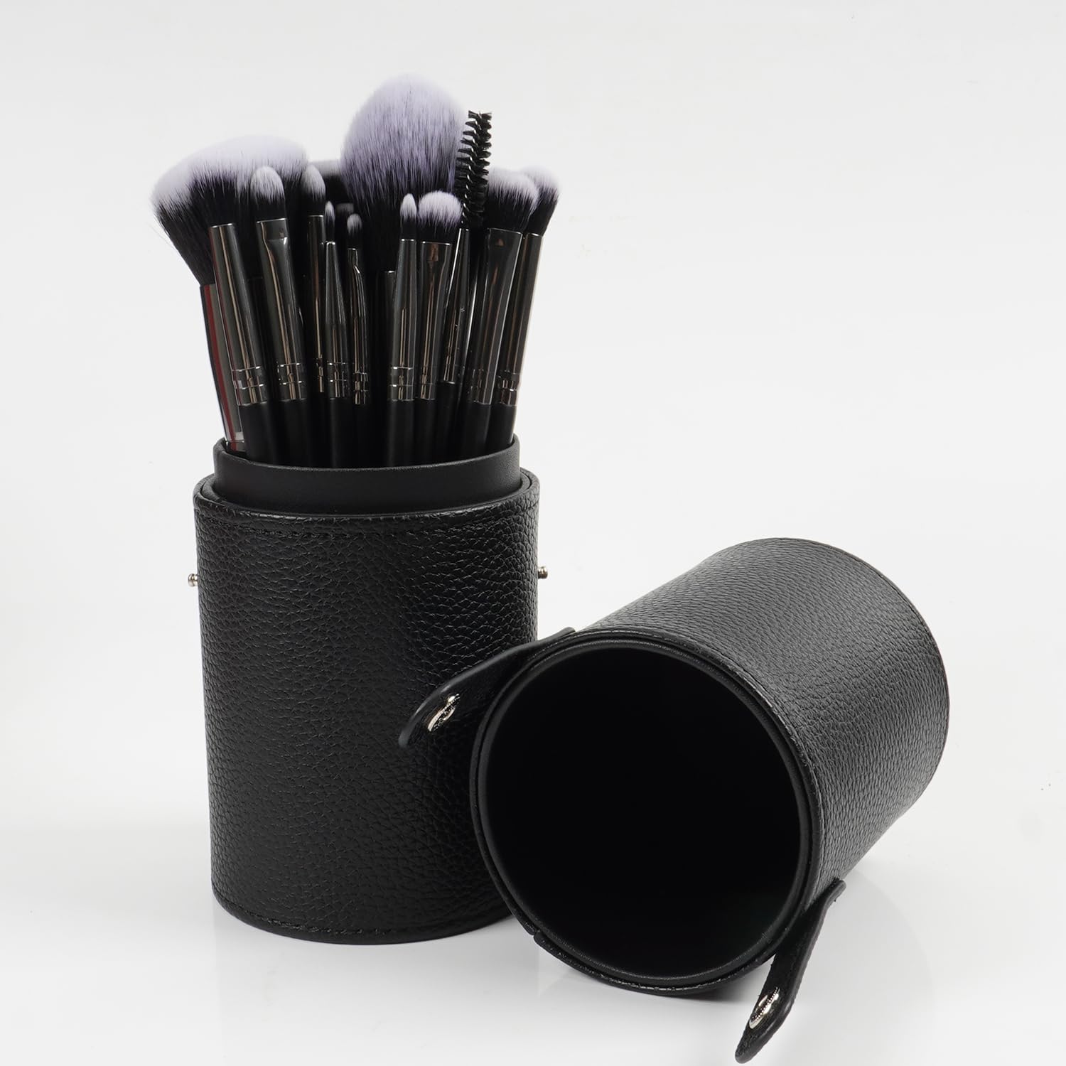 18 Piece Makeup Brush Set with Case, Soft Synthetic Fibers, Durable Metal Ferrule - Image 5
