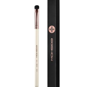 Small Smudge Brush, Professional Eyeshadow Brush for Smudging, Blending, Filling in, Premium Synthetic Bristles Tapered Eye Makeup Brush - Ivory