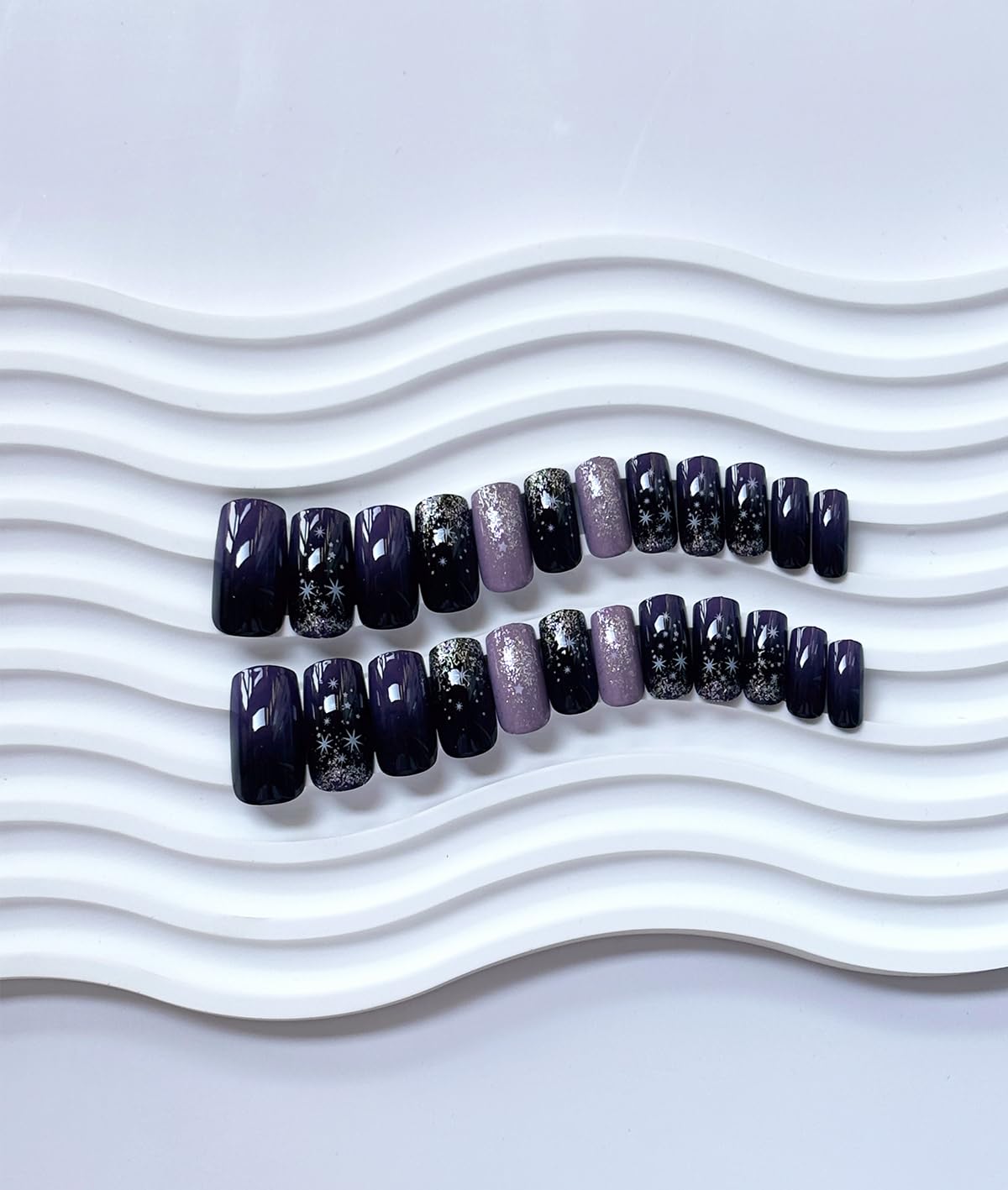 Coffin Press on Nails Medium Fake Nails with Glitter Designs Black Nails Press ons Acrylic False Nails Full Cover Stick on Nails Glue on Nails for Women 24 pcs