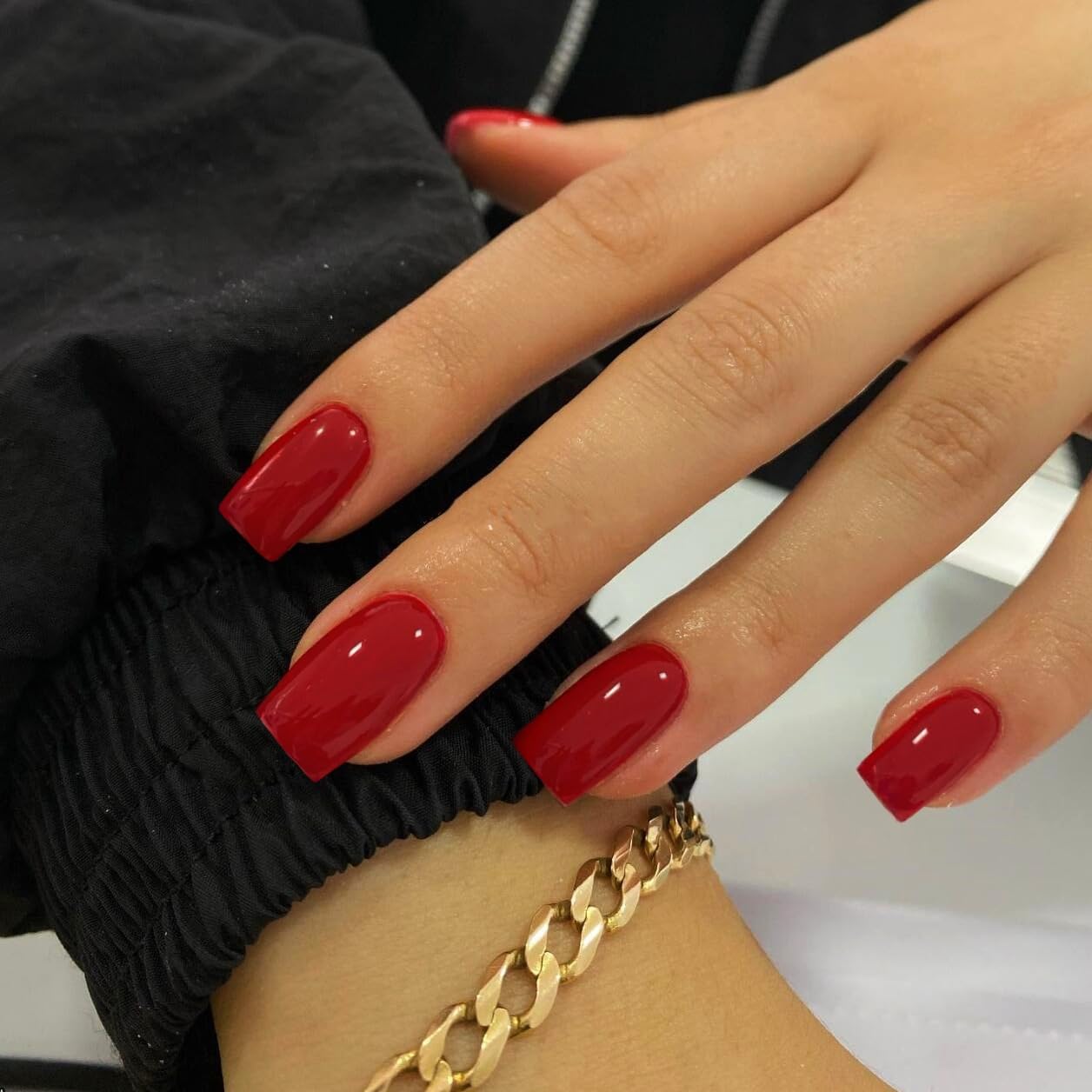 KQueenest Red Press on Nails Medium Square Glue on Short Length, Solid Color Fake Coffin Acrylic Gel Nails for Women Reusable False Nails in 24 PCS