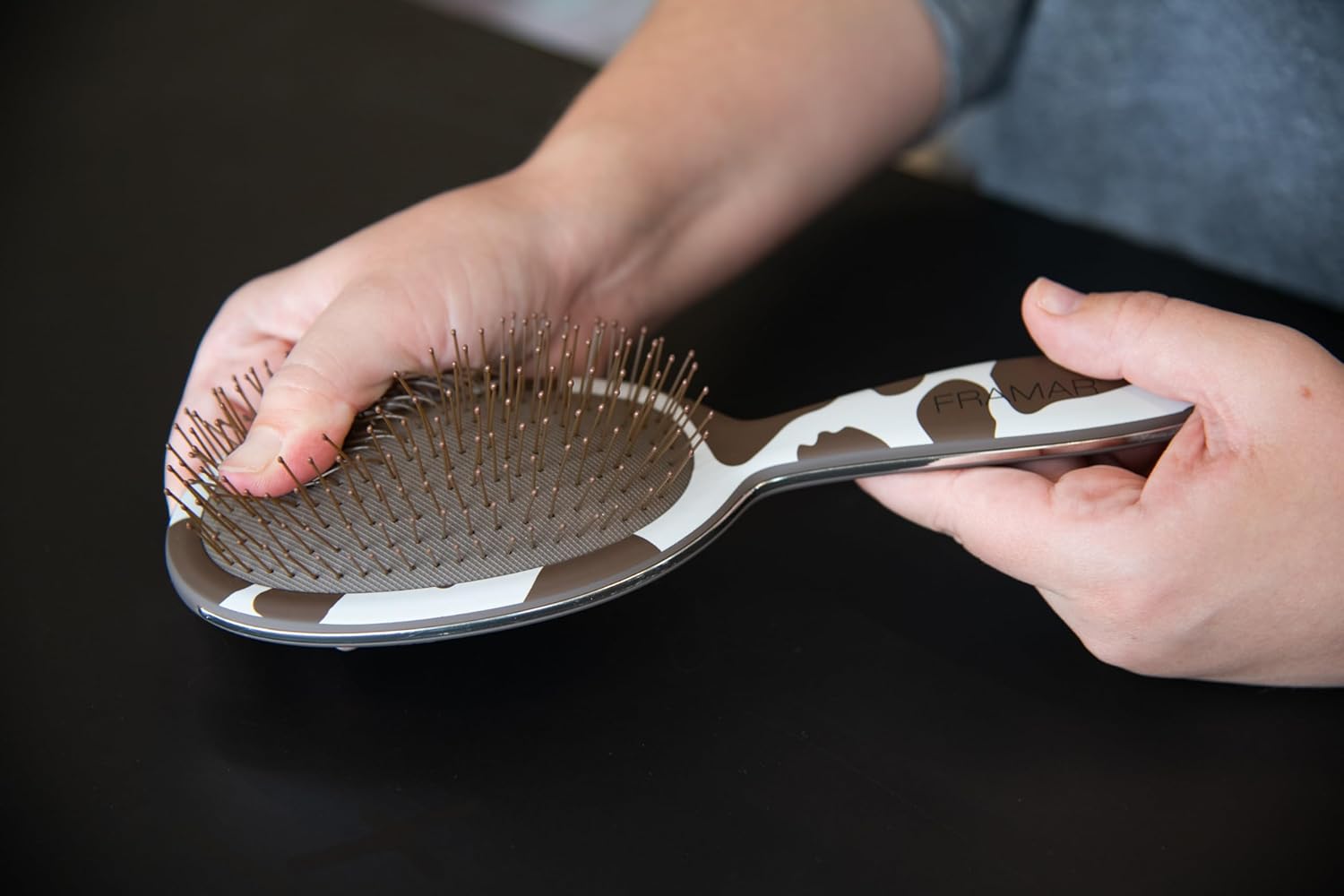 FRAMAR Cow Print Detangling Hair Brush for Women Girls Reduces Frizz - Image 5