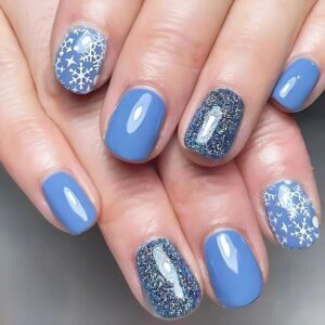 Short Square Christmas Snowflake Press on Nails 24Pcs Stars and Moon False Nails Glossy Blue Glitter Acrylic Fake Nails Snowflake Gel Glue on Nails Xmas Snowflake Stick on Nail for New Years Gift