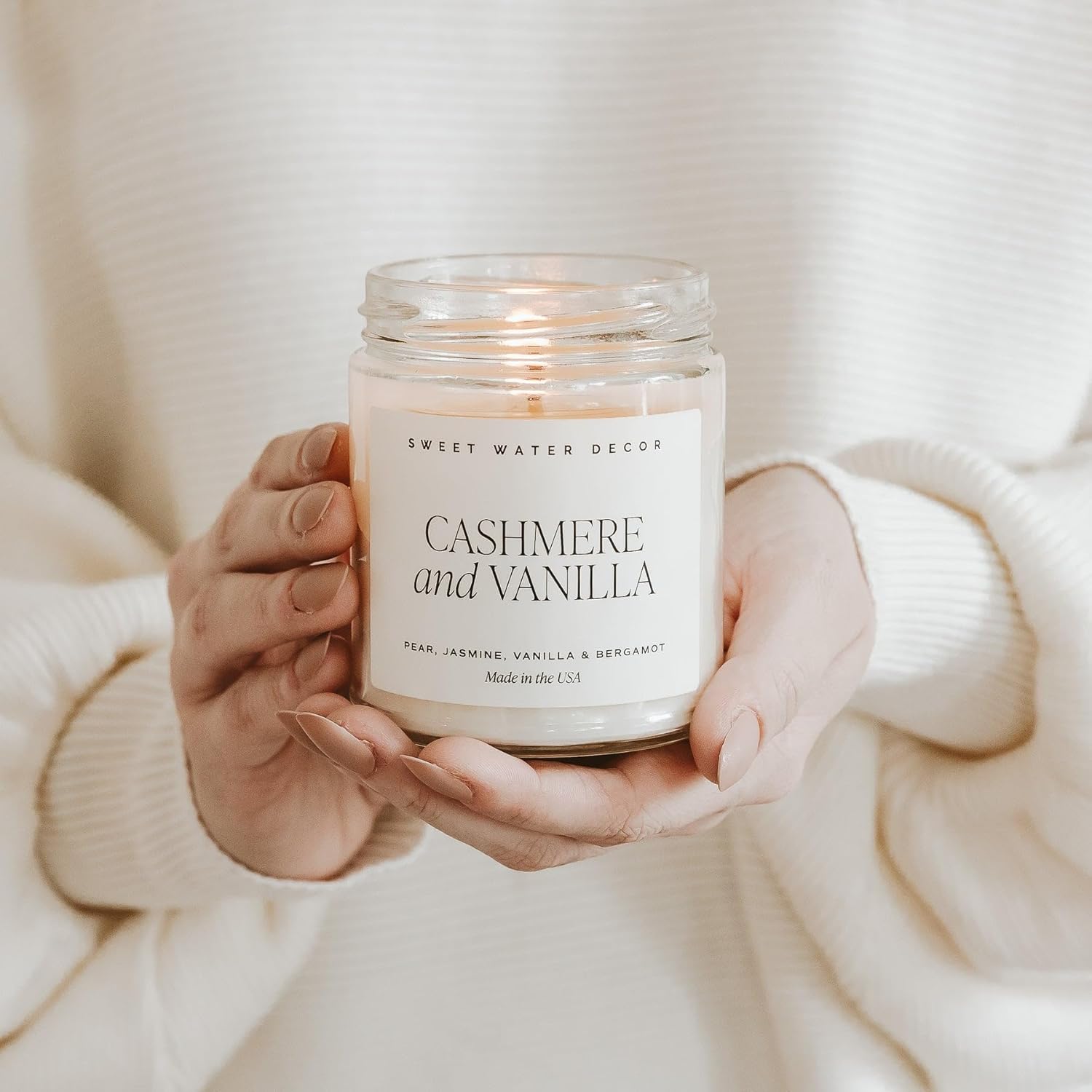 Sweet Water Decor 9oz Cashmere Vanilla Soy Candle with Lid, Jasmine Sandalwood Scent, 40+ Hour Burn Time - Image 4