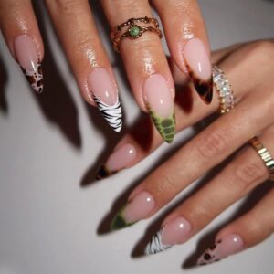 SINHOT Stiletto Press on Nails Long Fake Nails Glossy Glue on Nails Leopard Print Acrylic Nails Color Ombre Almond Artificial Nails French TipStick on False Nails with Design 24pcs
