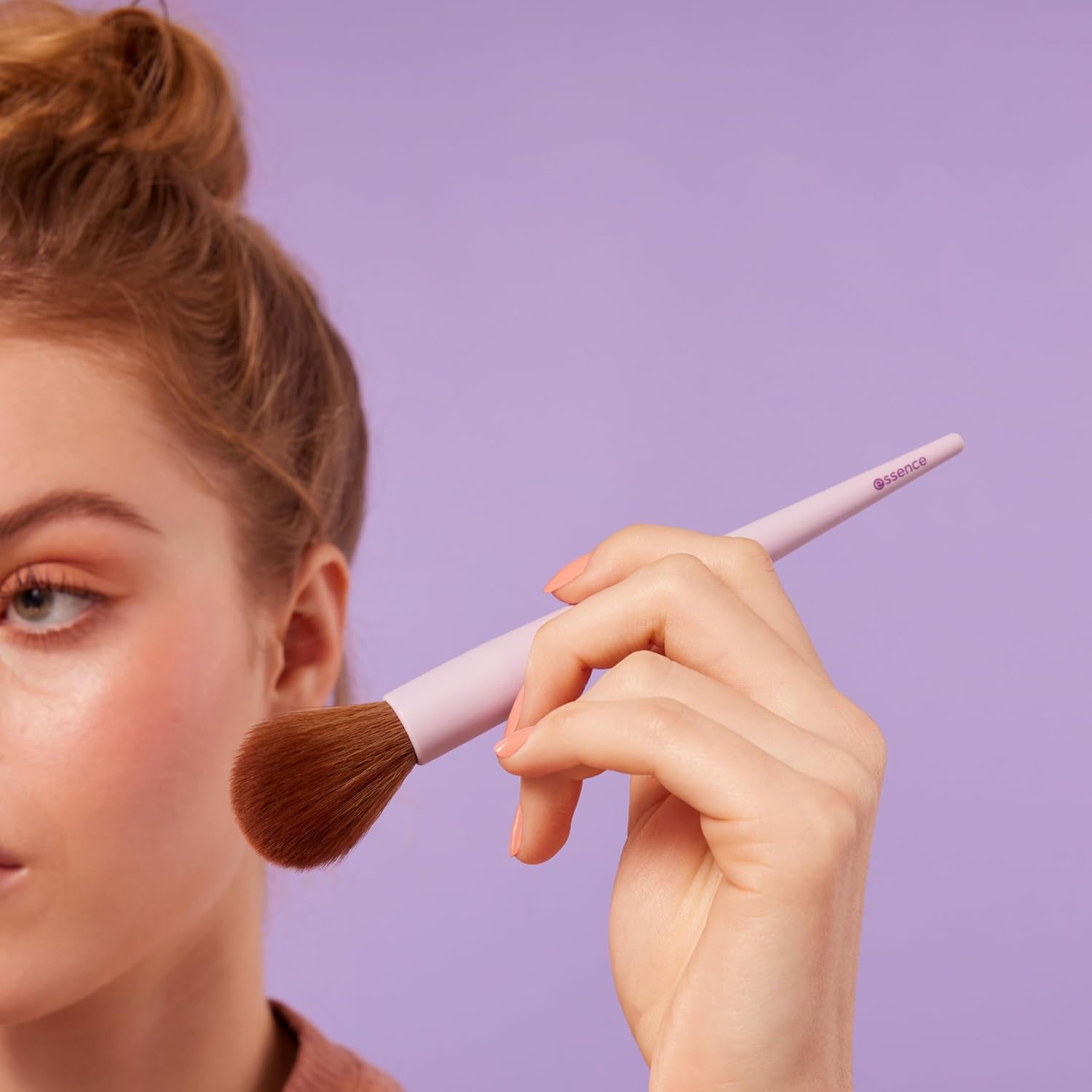 Essence Vegan Cruelty-Free Long Bristle Powder Makeup Brush for Flawless Application and Blending - Image 5