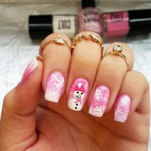 Cute Pink Snowman Press on Nails 24Pcs Medium Square Pink Glitter Fake Nails Glossy White Christmas Snowflake Acrylic False Nails Xmas White Ombre Gel Glue on Nails Snowing Stick on Nail for New Year